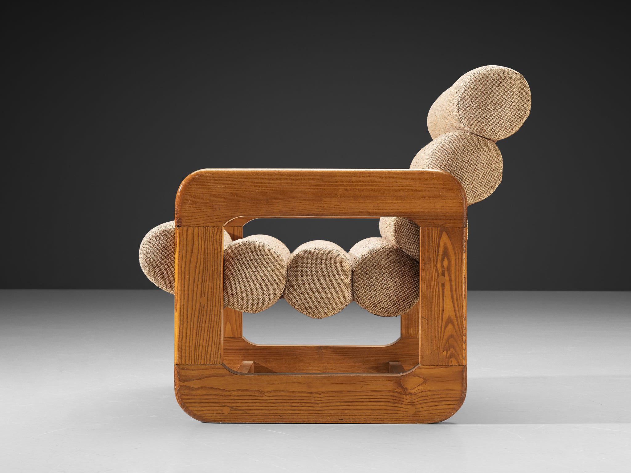 Extraordinary Lounge Chair in Ash and Beige Upholstery Seating Morentz