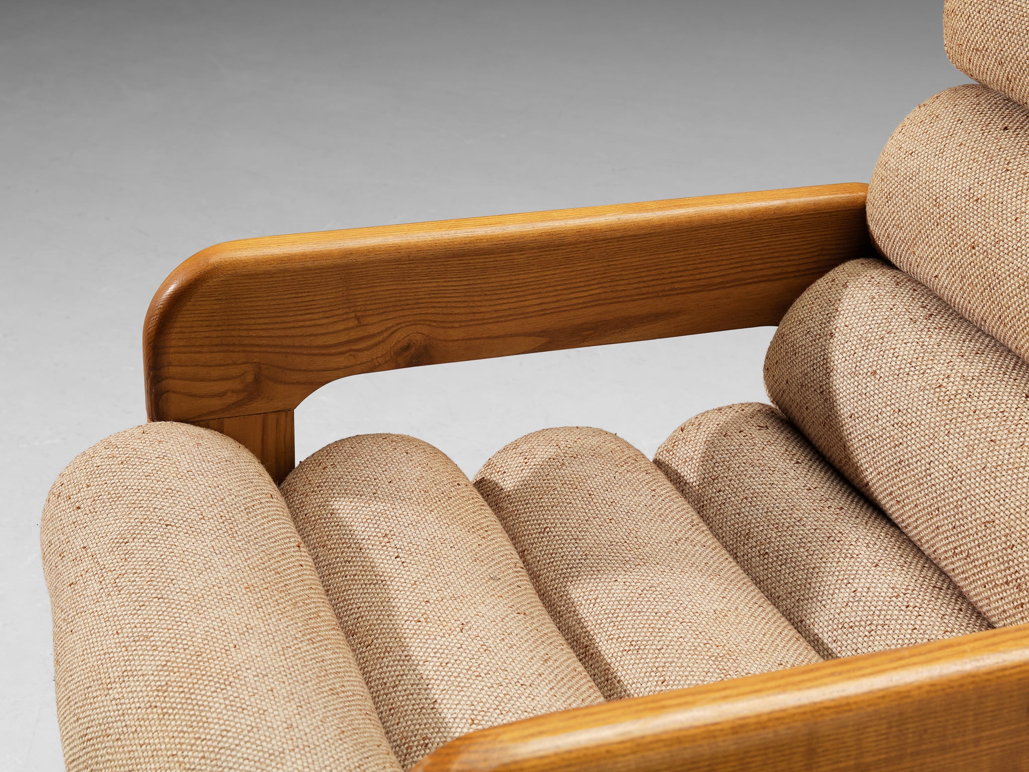 Extraordinary Lounge Chair in Ash and Beige Upholstery Seating Morentz