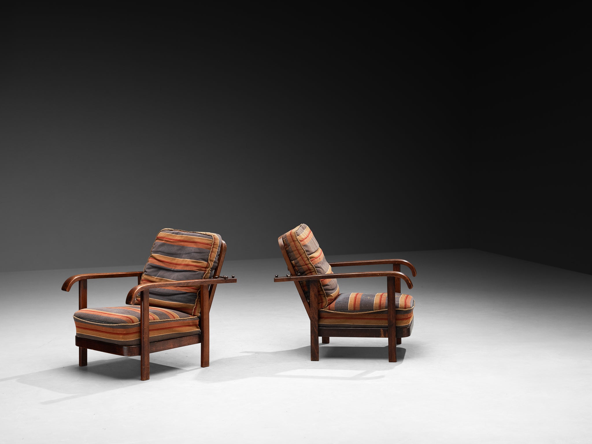 Pair of Thonet Reclining Lounge Chairs in Bentwood Seating Morentz