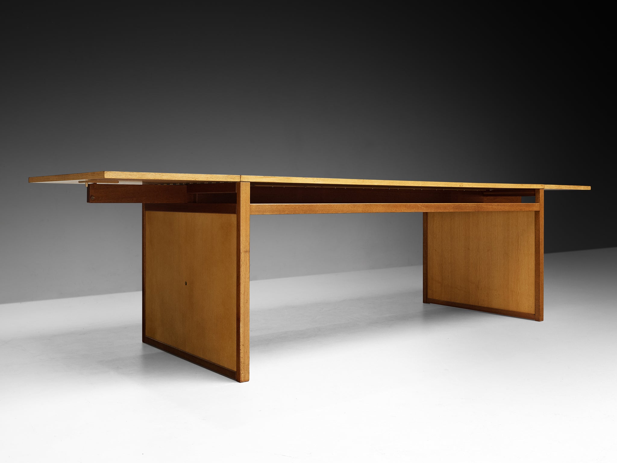André Sornay Extendable Dining Table with Drop-Down Leafs 295 cm/116.14 in. Tables Morentz