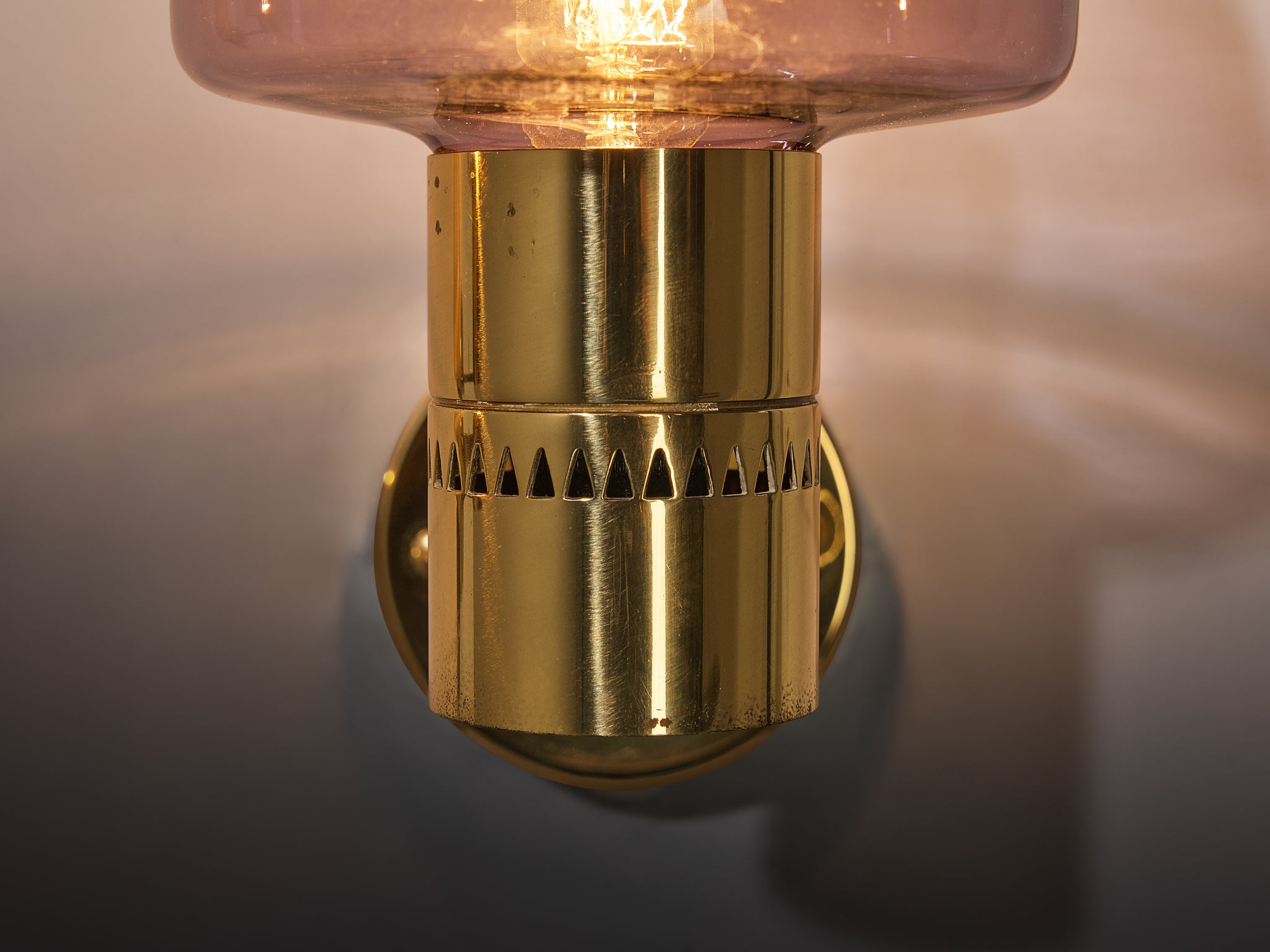 Hans-Agne Jakobsson Wall Lamps 'V-220' in Brass and Purple Glass