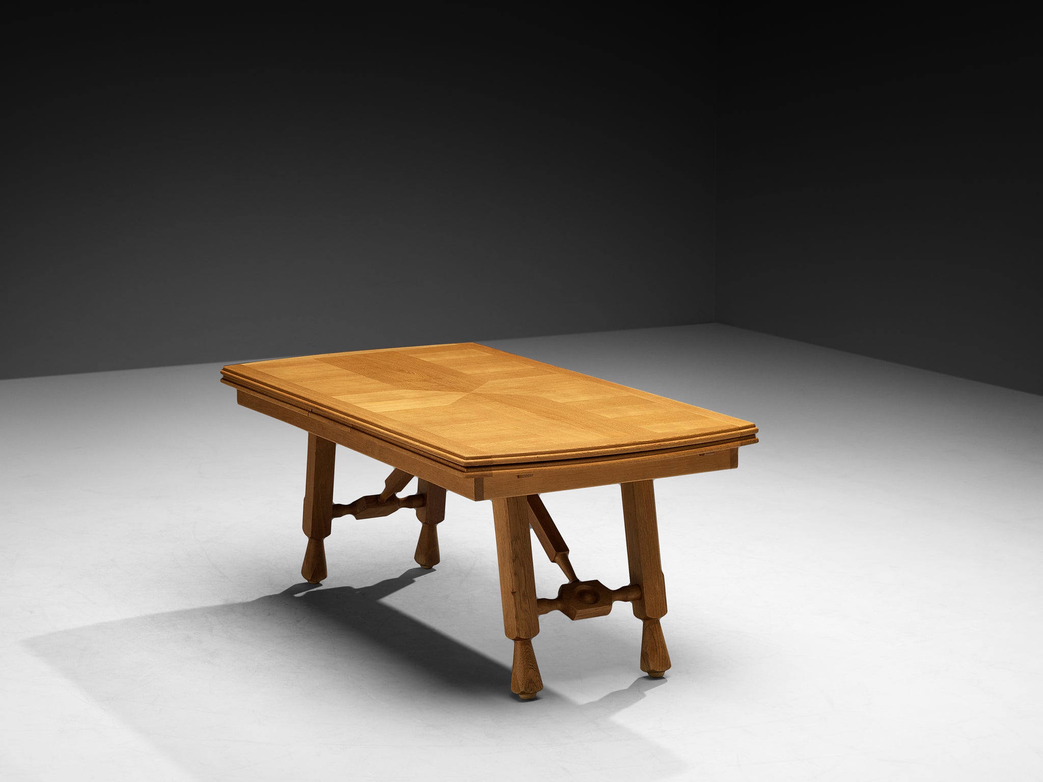 Guillerme & Chambron 'Pétrouille' Extendable Dining Table in Solid Oak