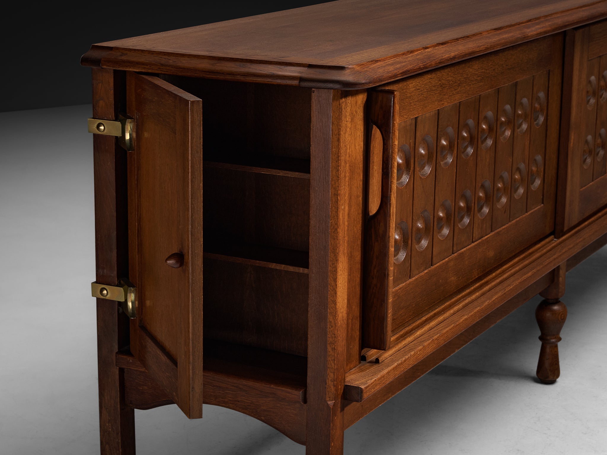 Guillerme et Chambron Sculptural Carved Sideboard in Solid Oak and Brass