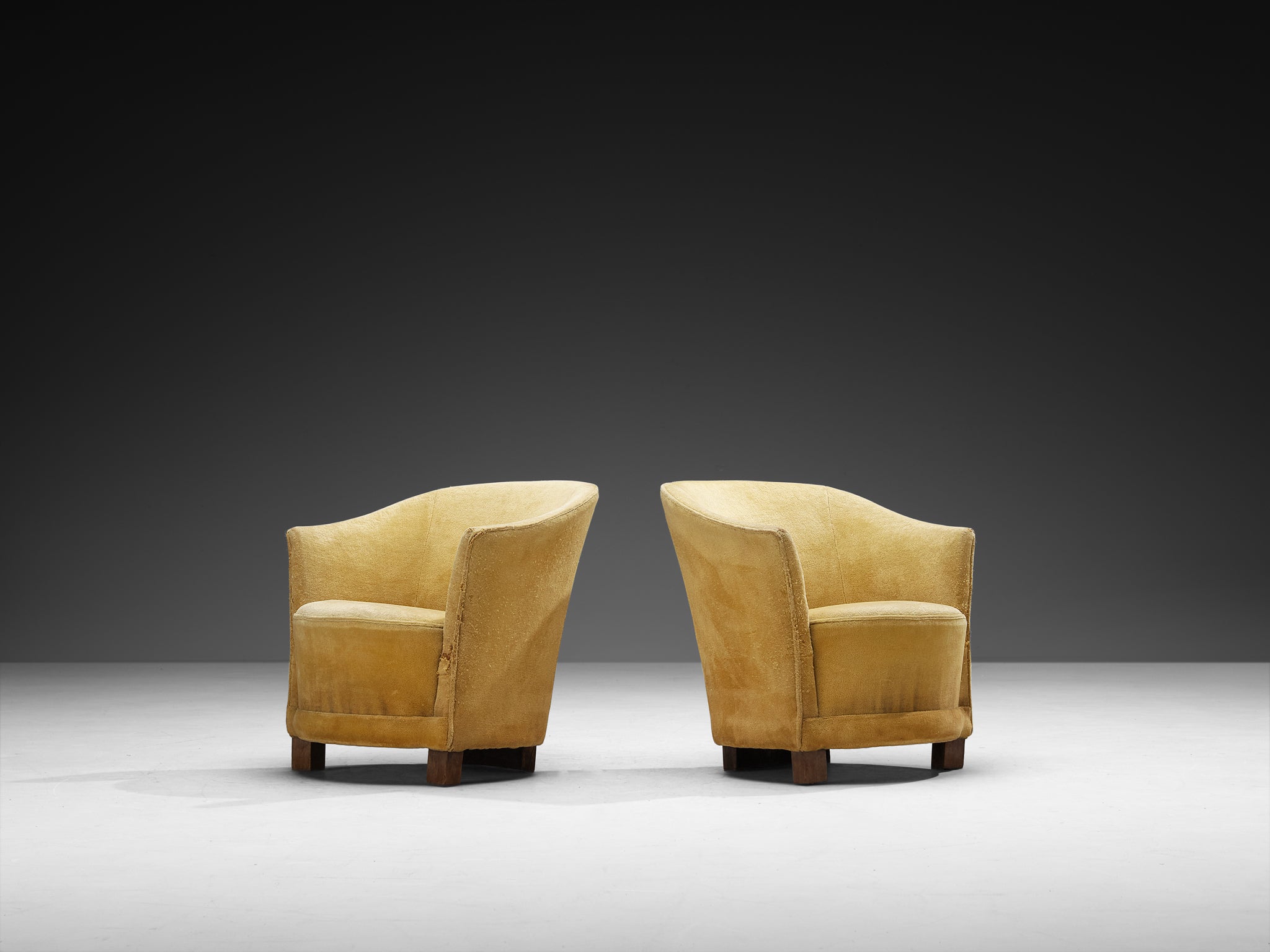 Pair of Art Deco Curved Lounge Chairs in Camel Beige Fabric Seating Morentz