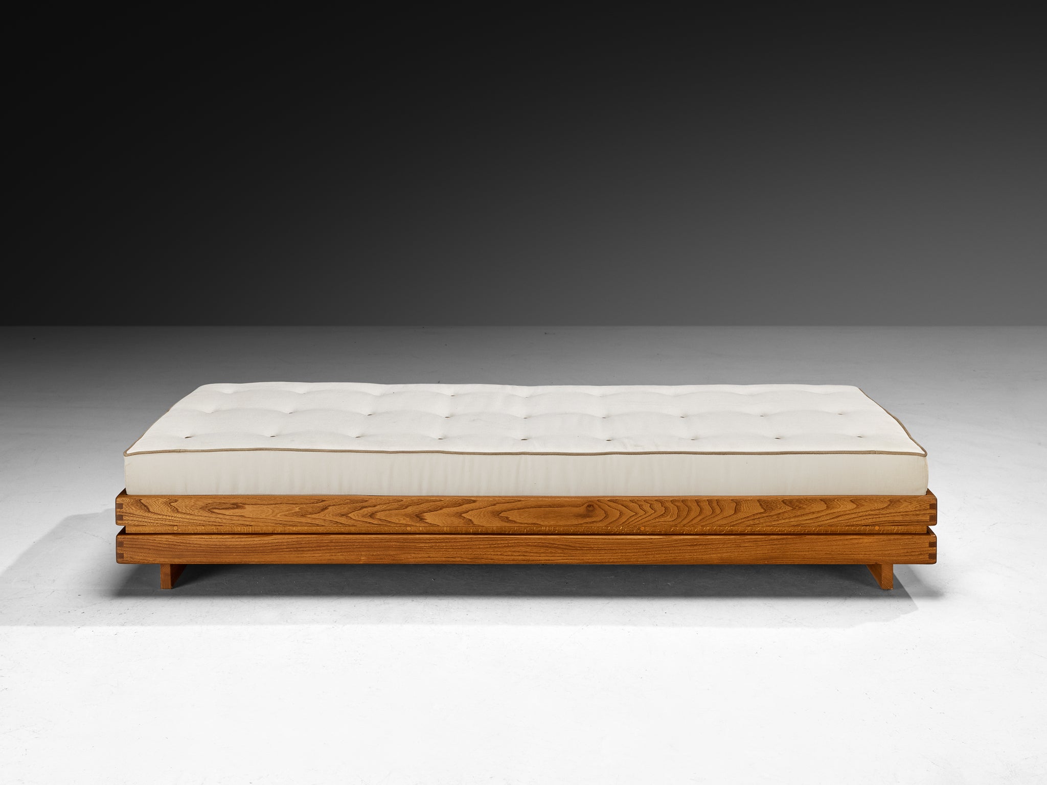 Maison Regain Daybed in Solid Elm Seating Morentz