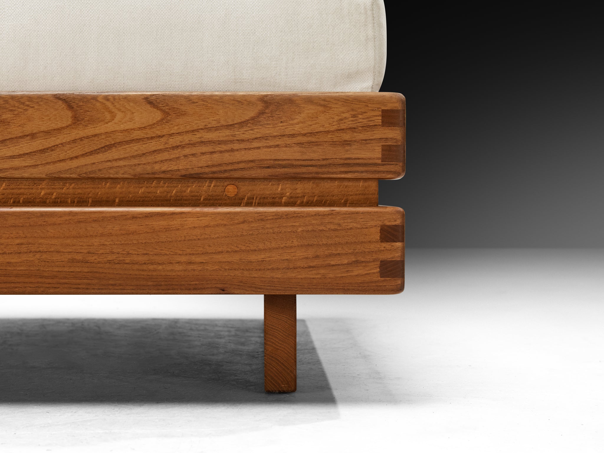 Maison Regain Daybed in Solid Elm Seating Morentz