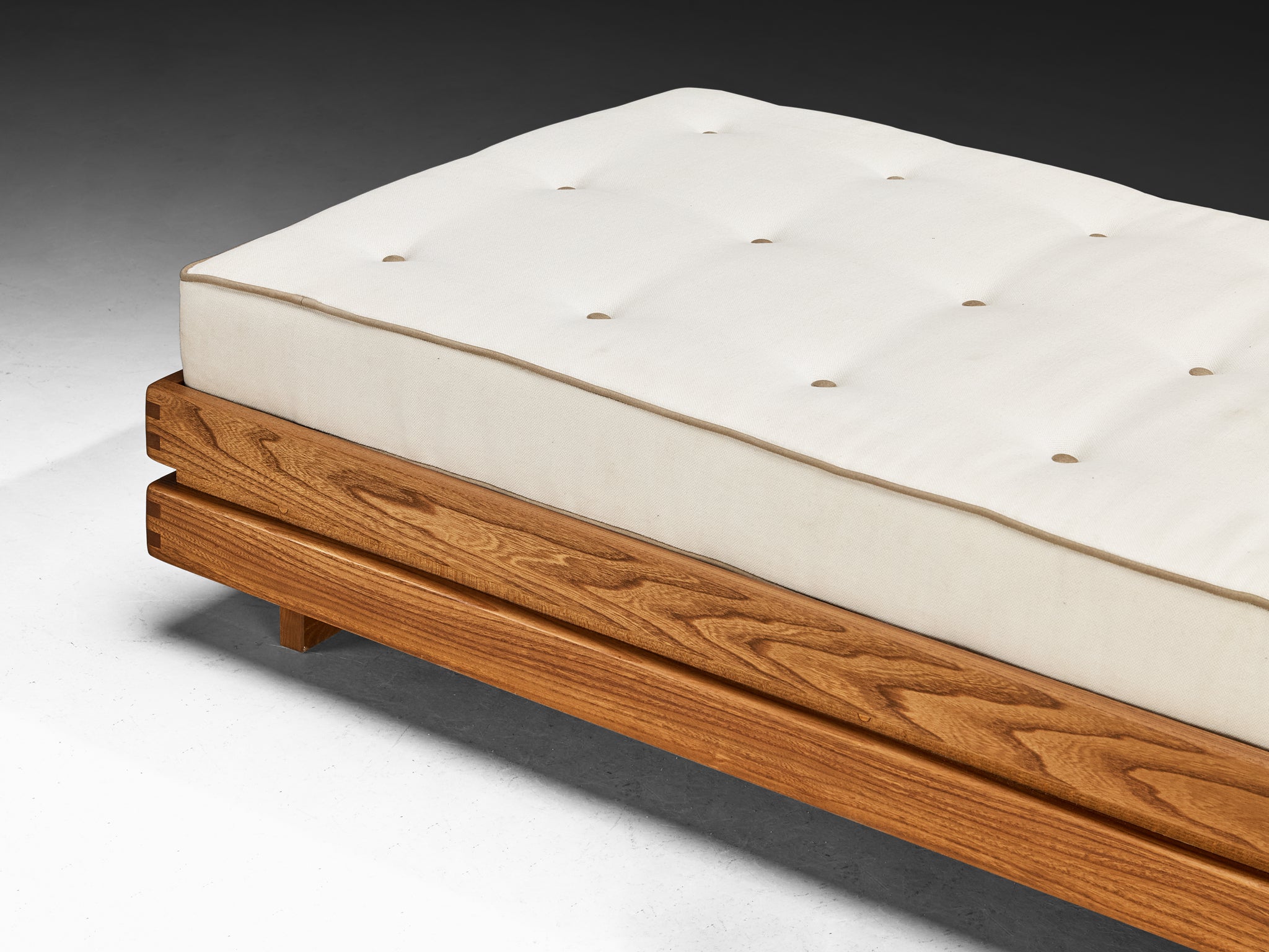 Maison Regain Daybed in Solid Elm Seating Morentz