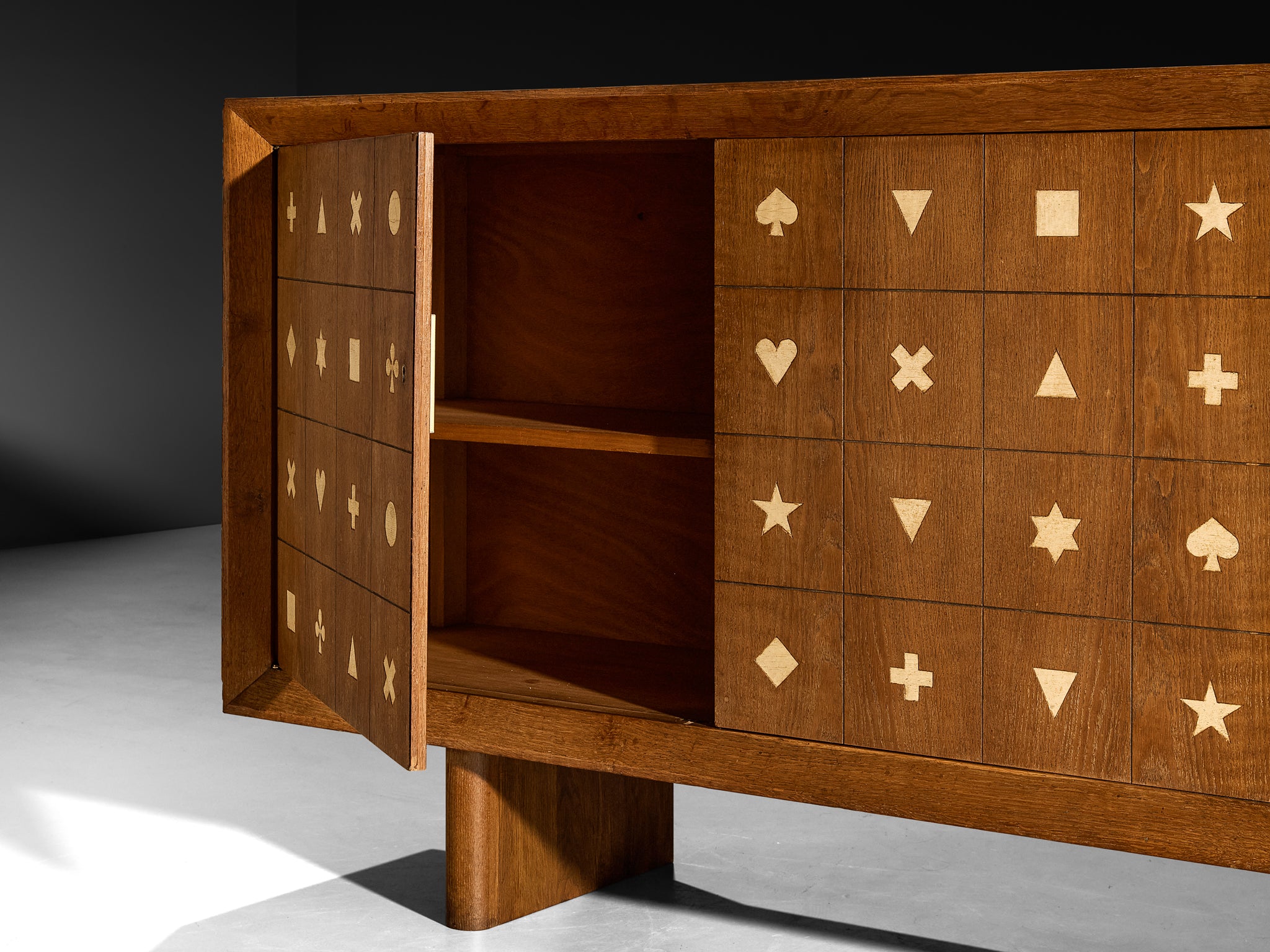 Mid-Century Parisian Sideboard in Oak with Carved Motifs Case pieces and storage cabinets Morentz