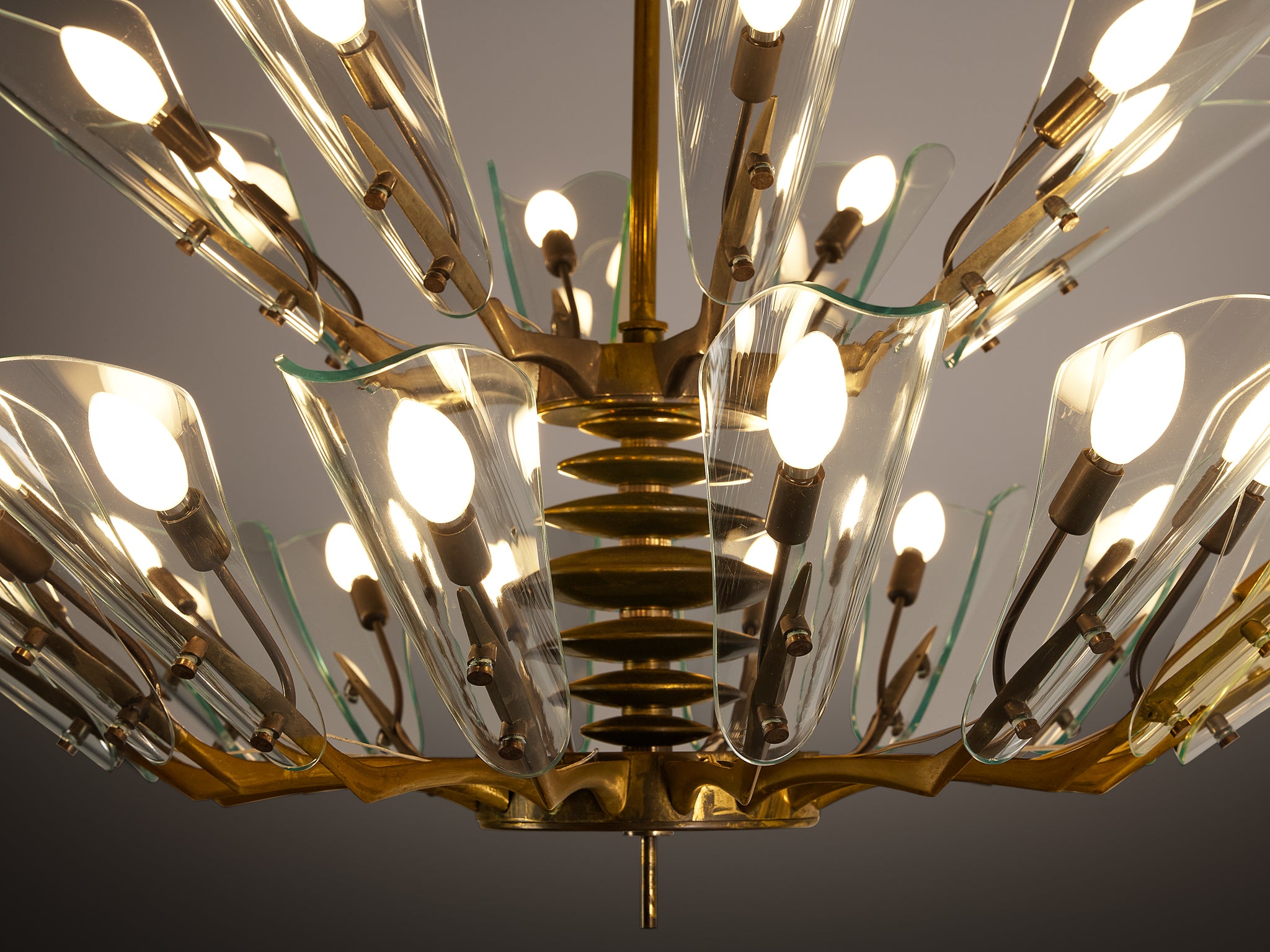 Italian 1950s Elegant Chandelier in Brass and Glass