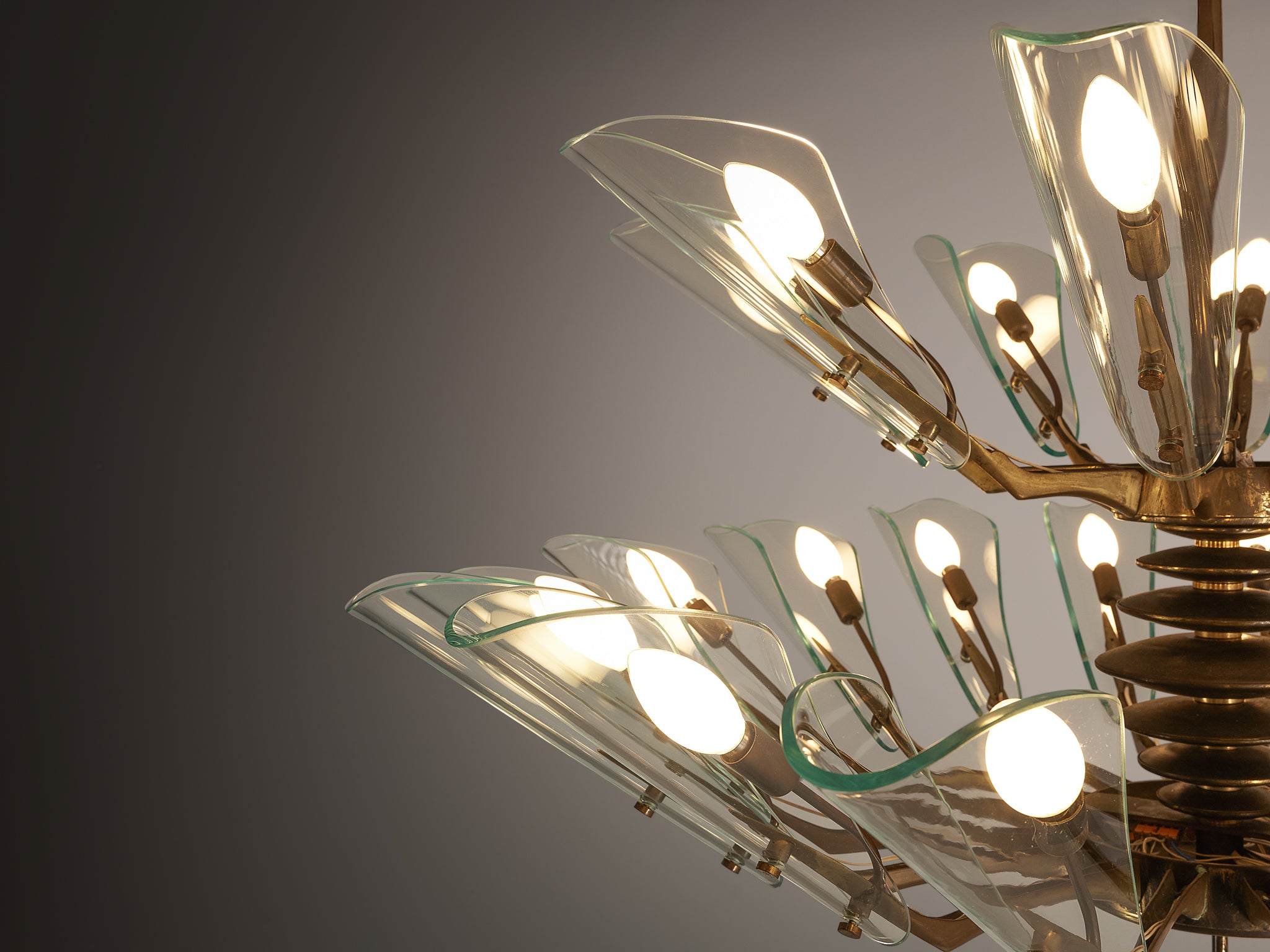 Italian 1950s Elegant Chandelier in Brass and Glass