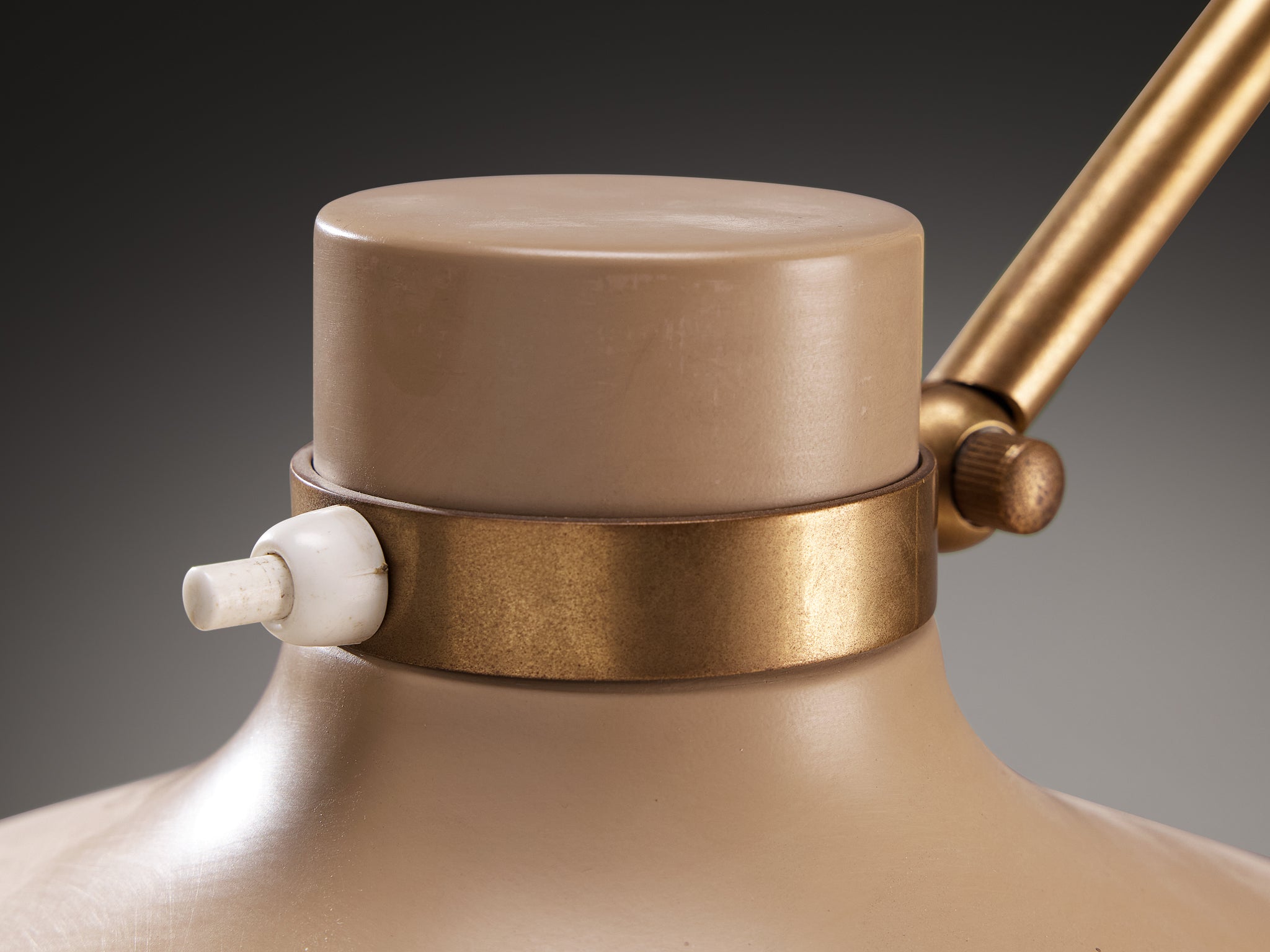 Gio Ponti for Fontana Arte ‘Parco dei Principi’ Floor Lamp with Beige Shade Lighting Morentz