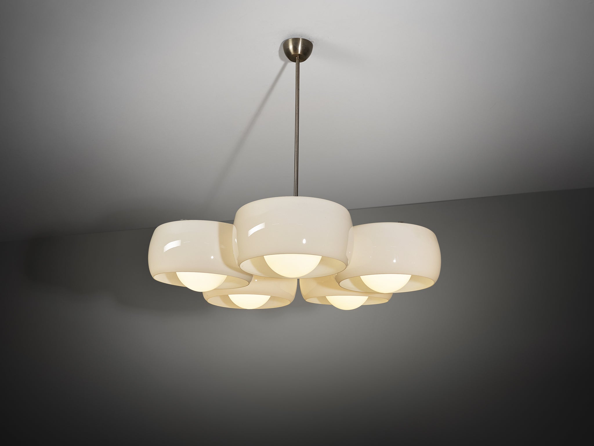 Vico Magistretti for Artemide ‘Pentaclinio’ Chandelier in Opaline Glass Lighting Morentz