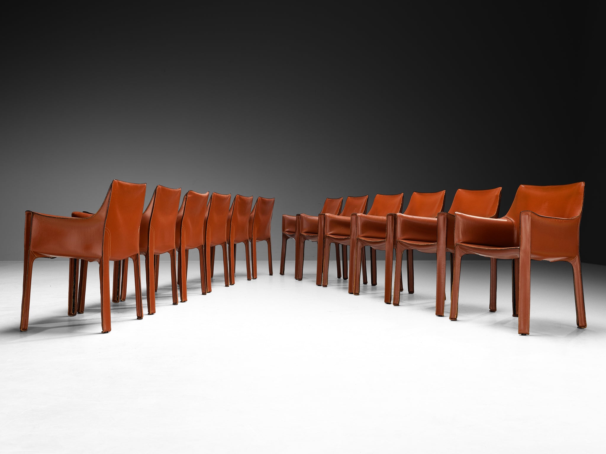 Mario Bellini for Cassina Set of Twelve 'CAB 413' Dining Chairs in Leather Seating Morentz