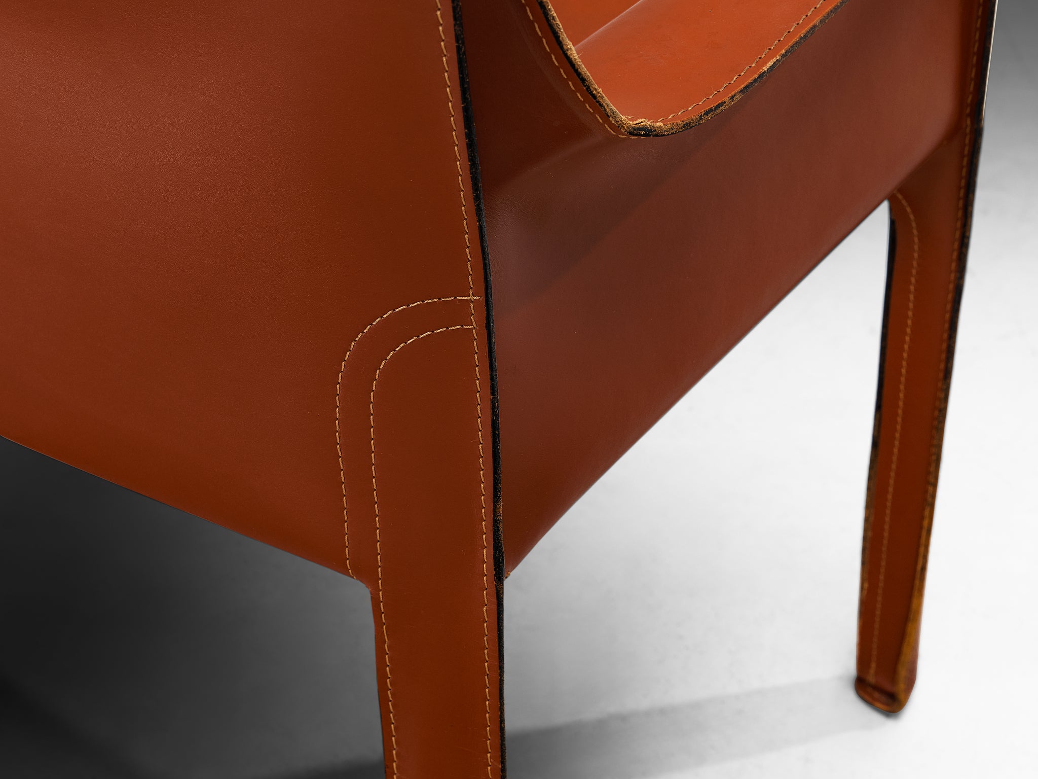 Mario Bellini for Cassina Set of Twelve 'CAB 413' Dining Chairs in Leather Seating Morentz