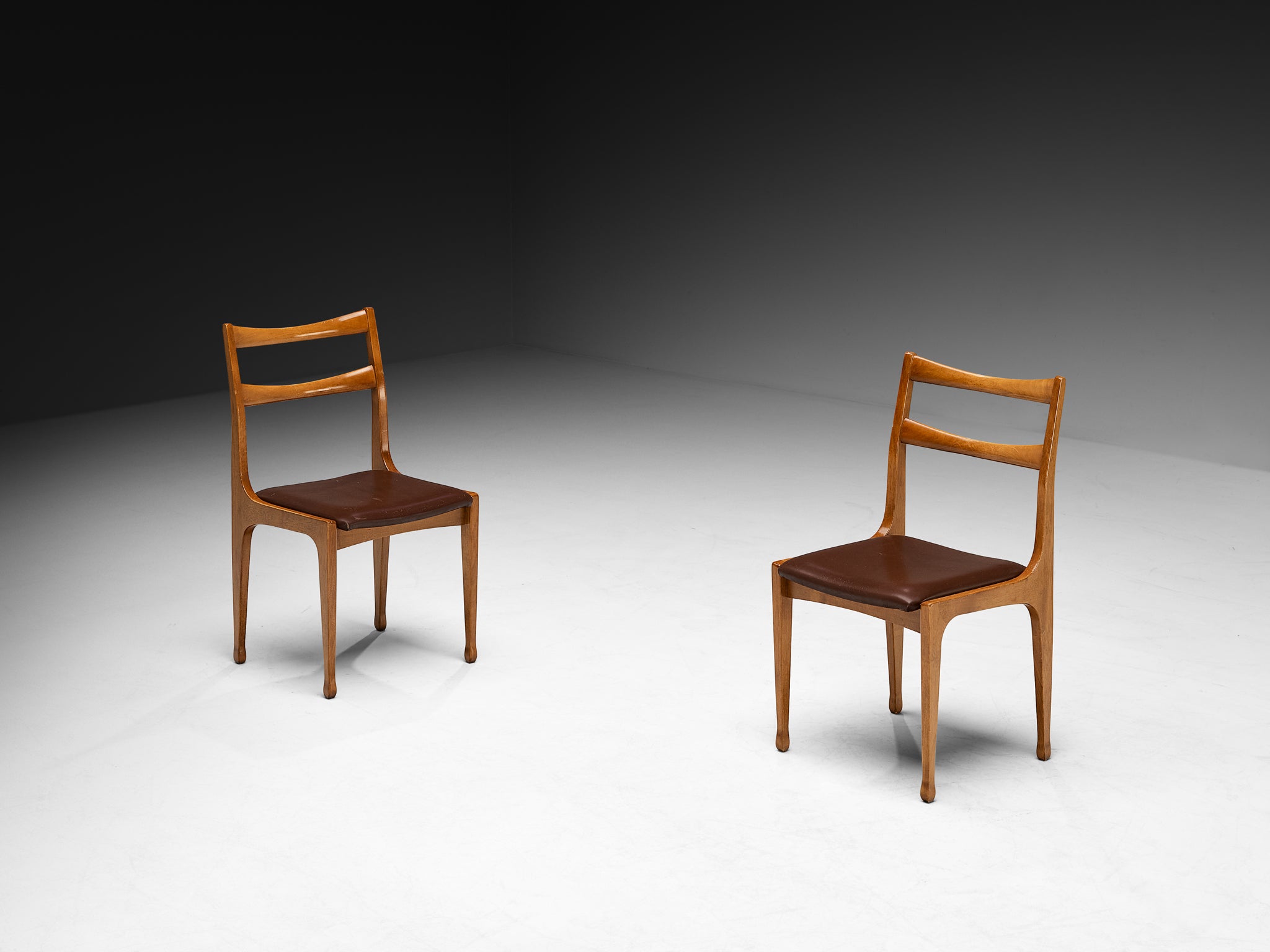 Italian Mid-Century Set of Eight Dining Chairs in Walnut Seating Morentz