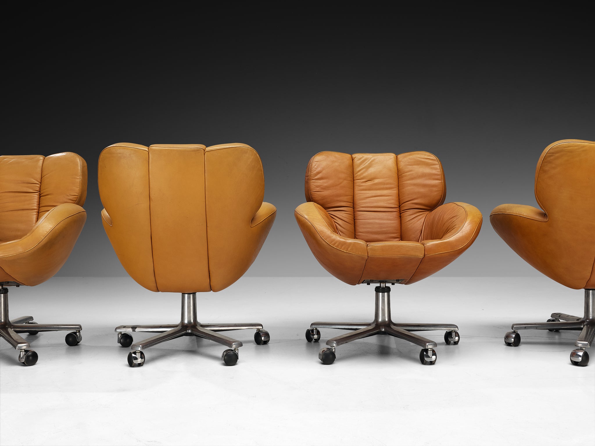 Postmodern Italian Set of Six Conference Chairs in Cognac Leather and Aluminum Seating Morentz