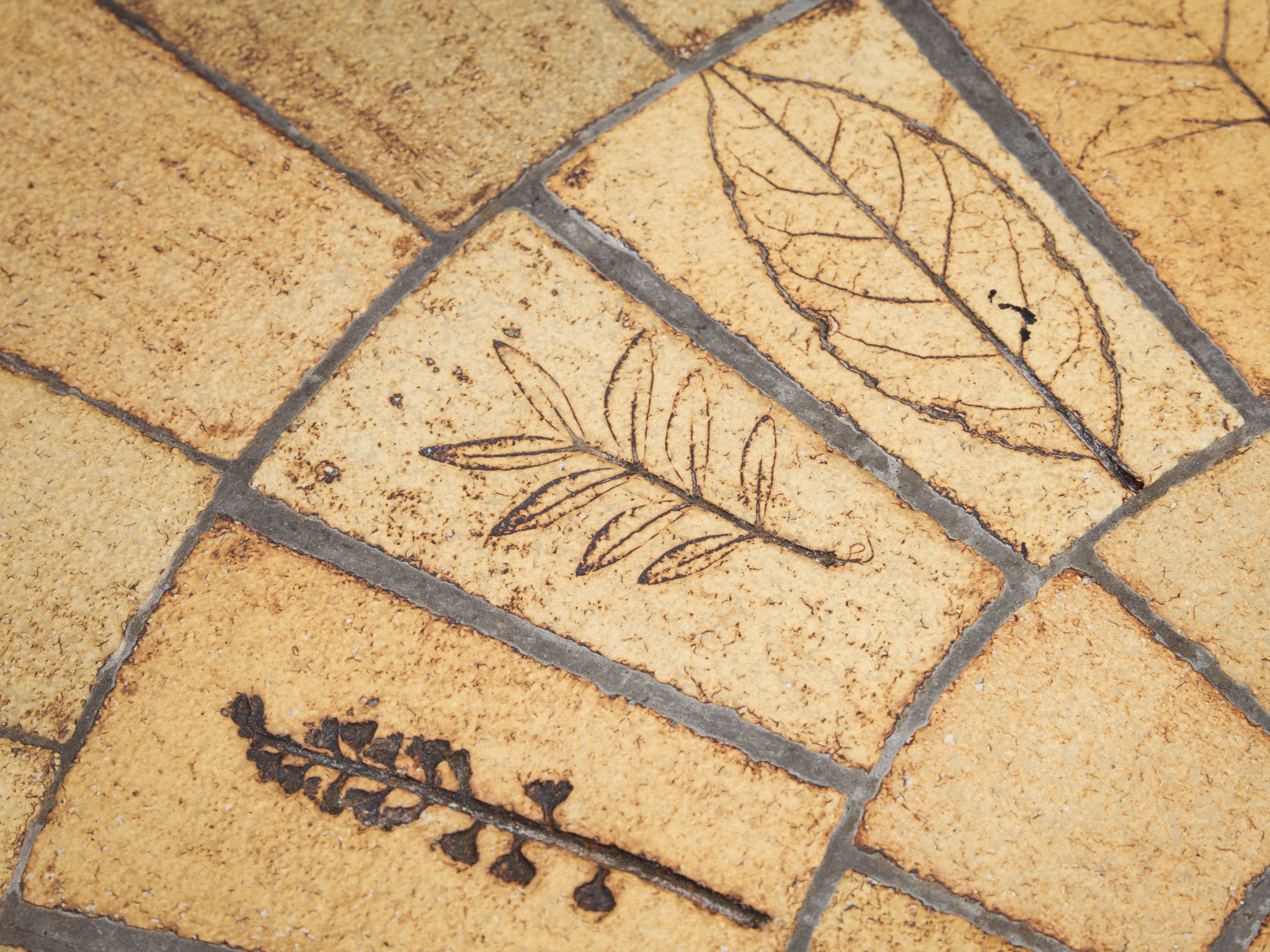 Roger Capron Round Coffee Table with Floral Imprints in Ceramic and Wood