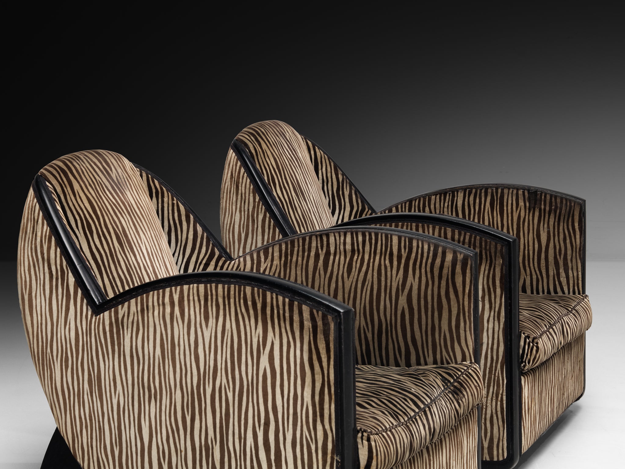 Levitan Décoration Pair of French Art Deco Lounge Chairs Seating Morentz