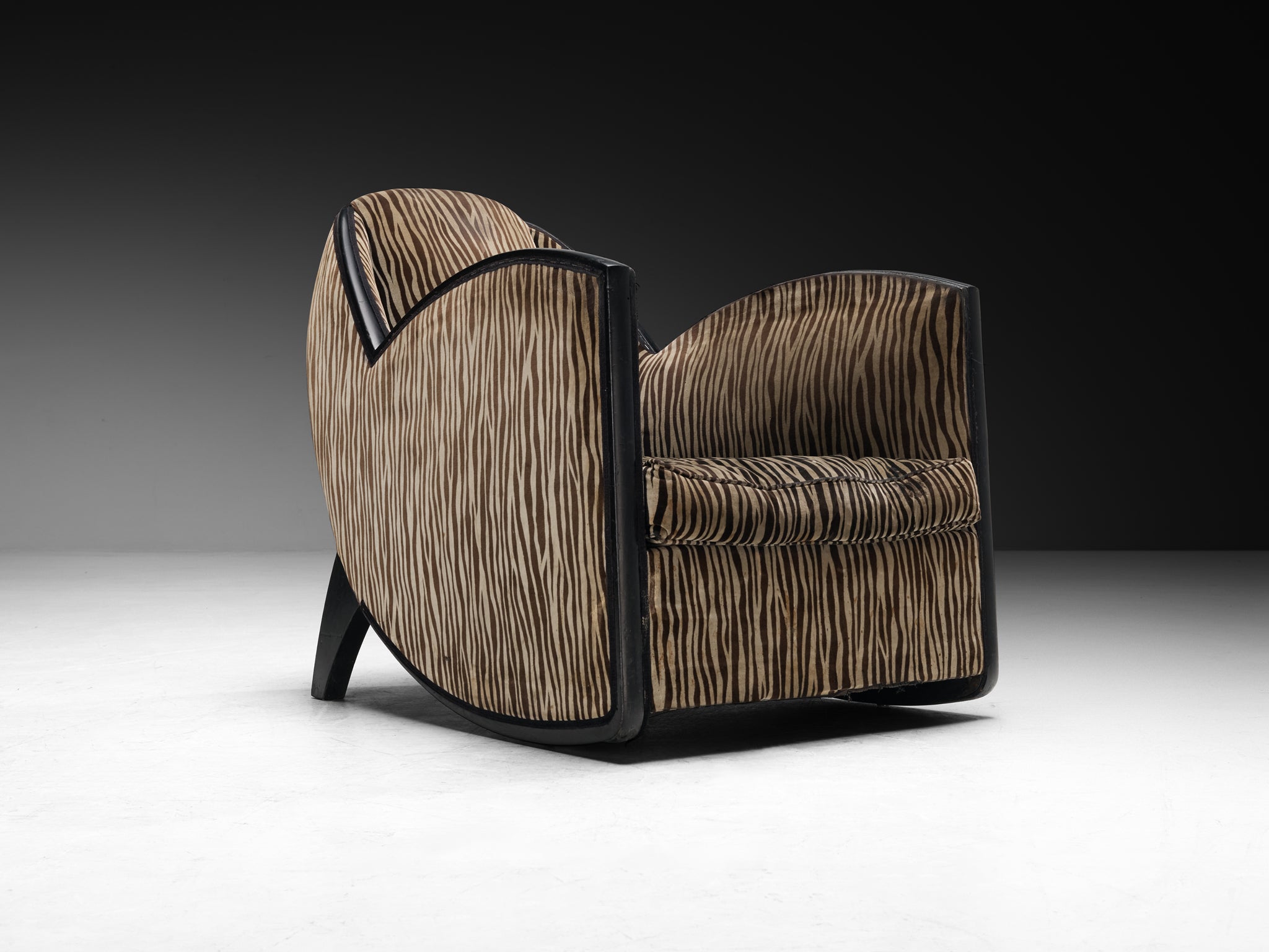 Levitan Décoration Pair of French Art Deco Lounge Chairs Seating Morentz