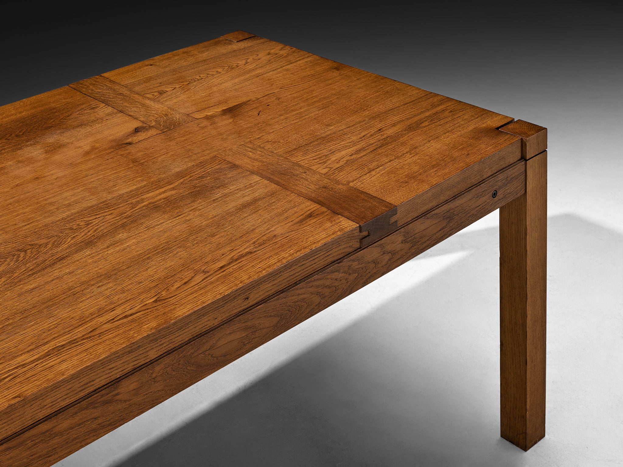 Italian Mid-Century Modernist Dining Table in Oak Tables Morentz