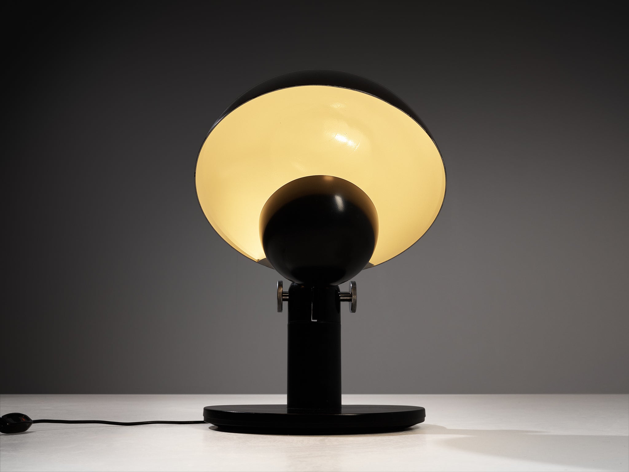 Francesco Buzzi Ceriani 'Cuffia' Table Lamp in Black Metal Lighting Morentz