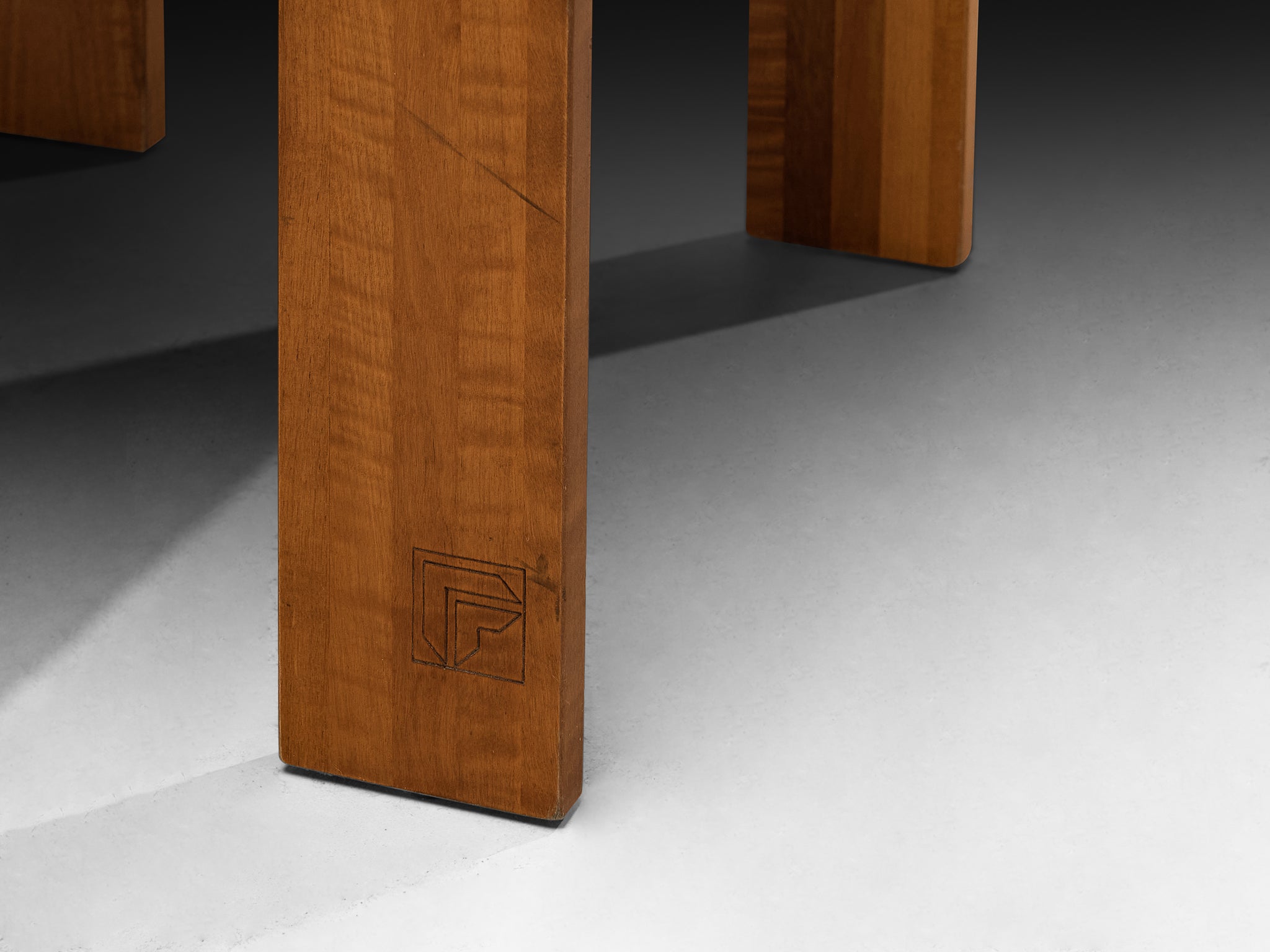 Italian Post-Modern Set of Six Dining Chairs in Walnut Wood Seating Morentz