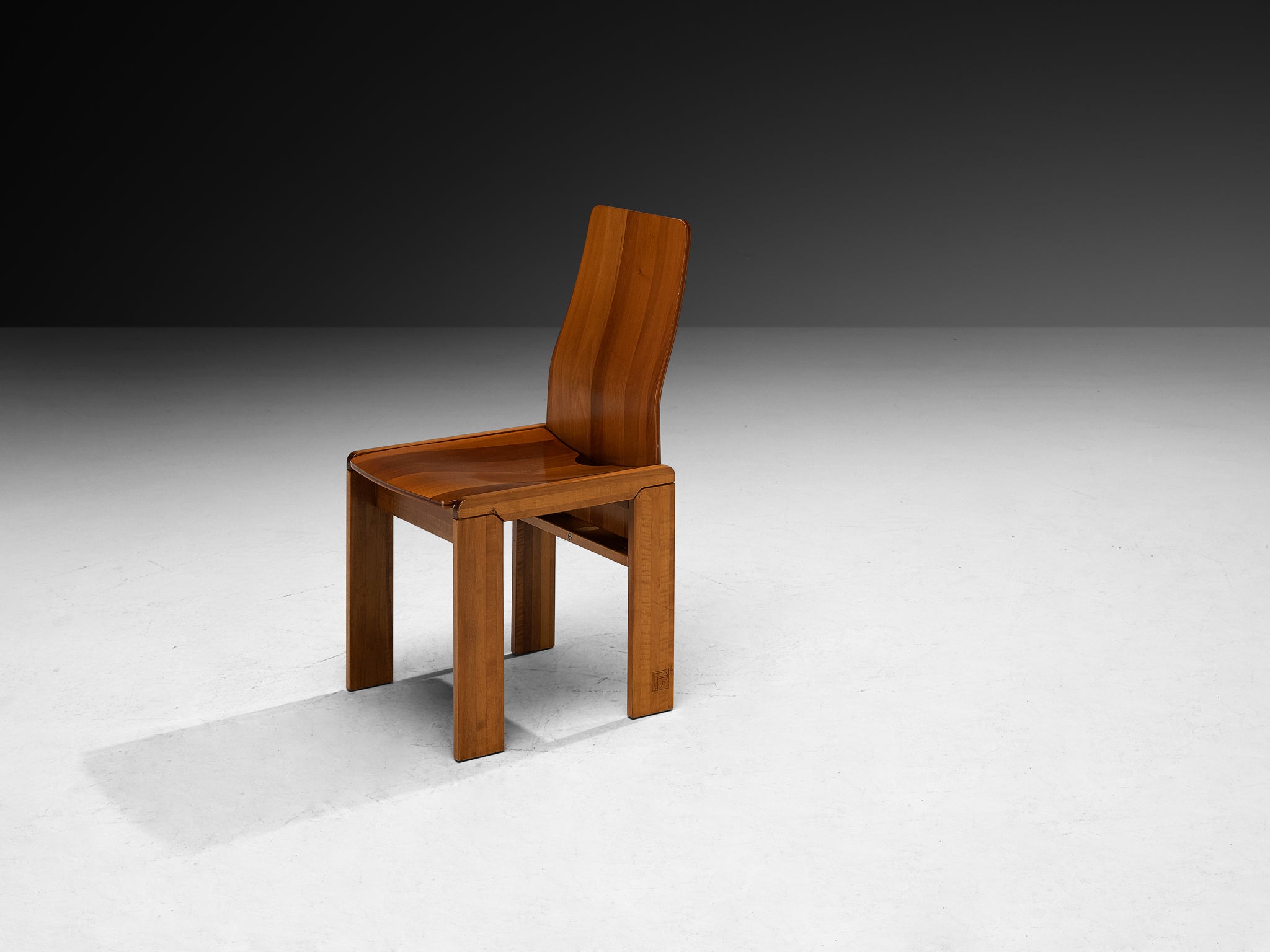 Italian Post-Modern Set of Six Dining Chairs in Walnut Wood Seating Morentz