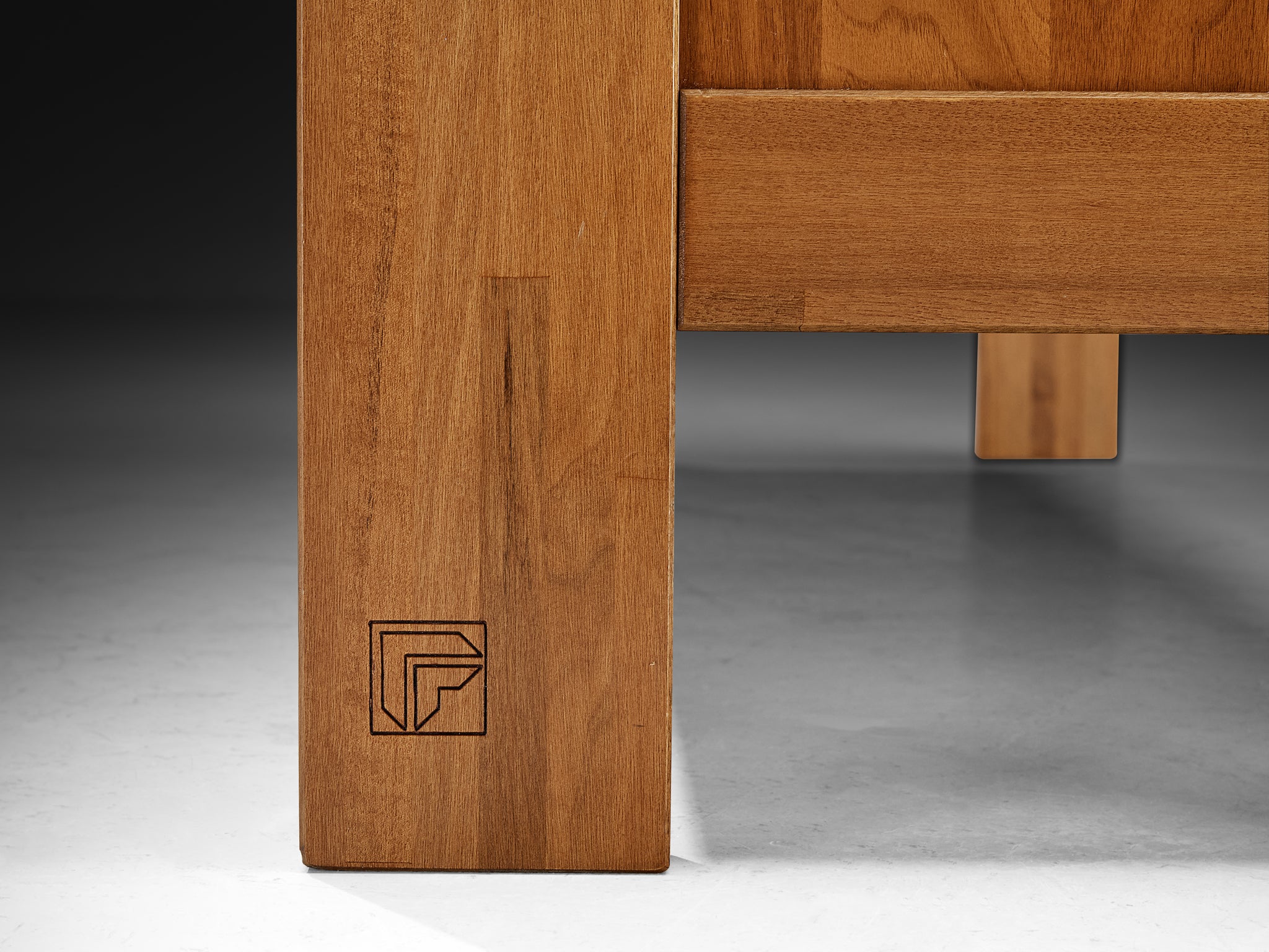 Italian Post-Modern Chest of Drawers in Cherry Wood Case pieces and storage cabinets Morentz