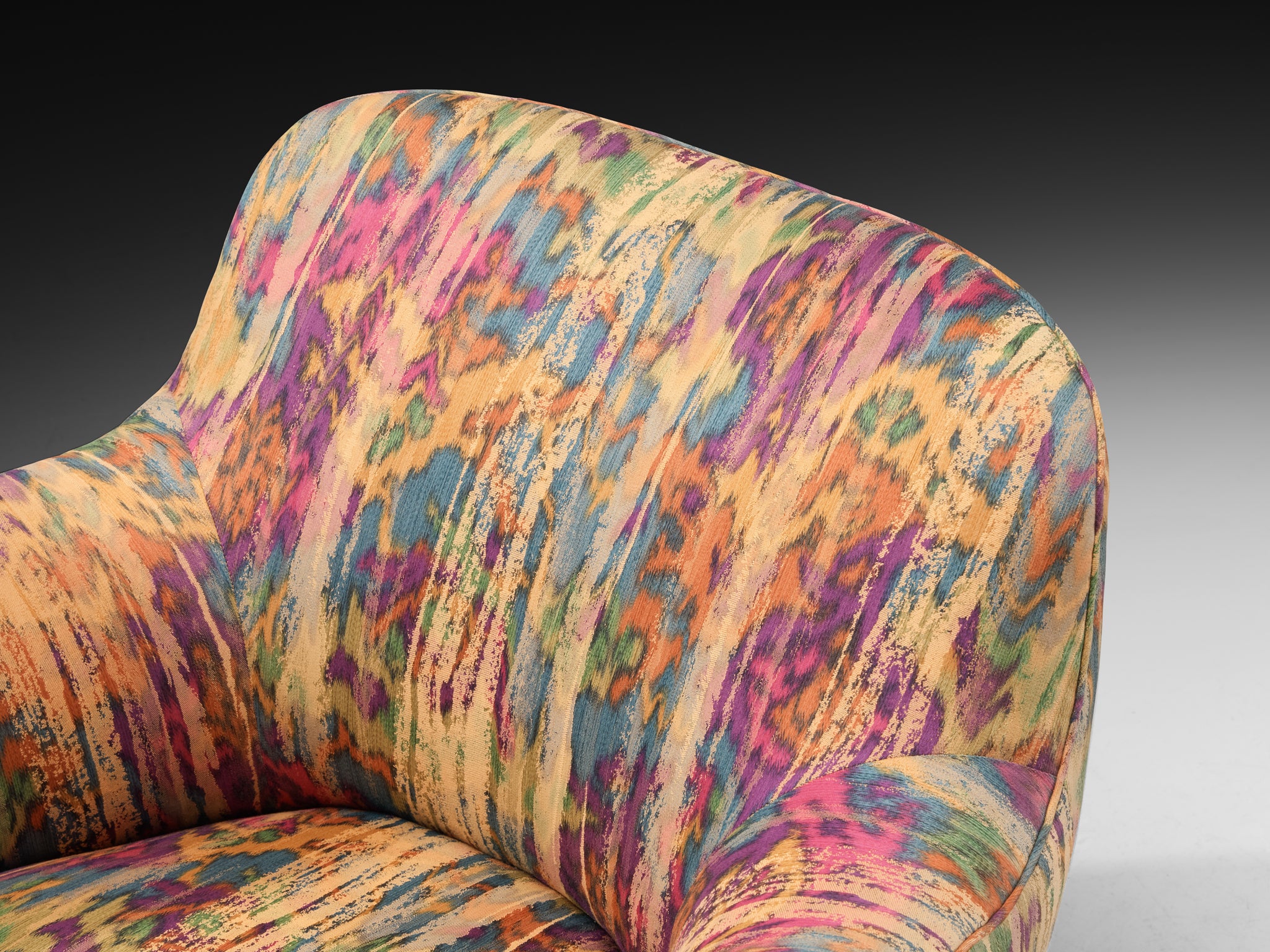 Vladimir Kagan Pair of 'Barrel' Lounge Chairs in Multicolored Abstract Fabric Seating Morentz