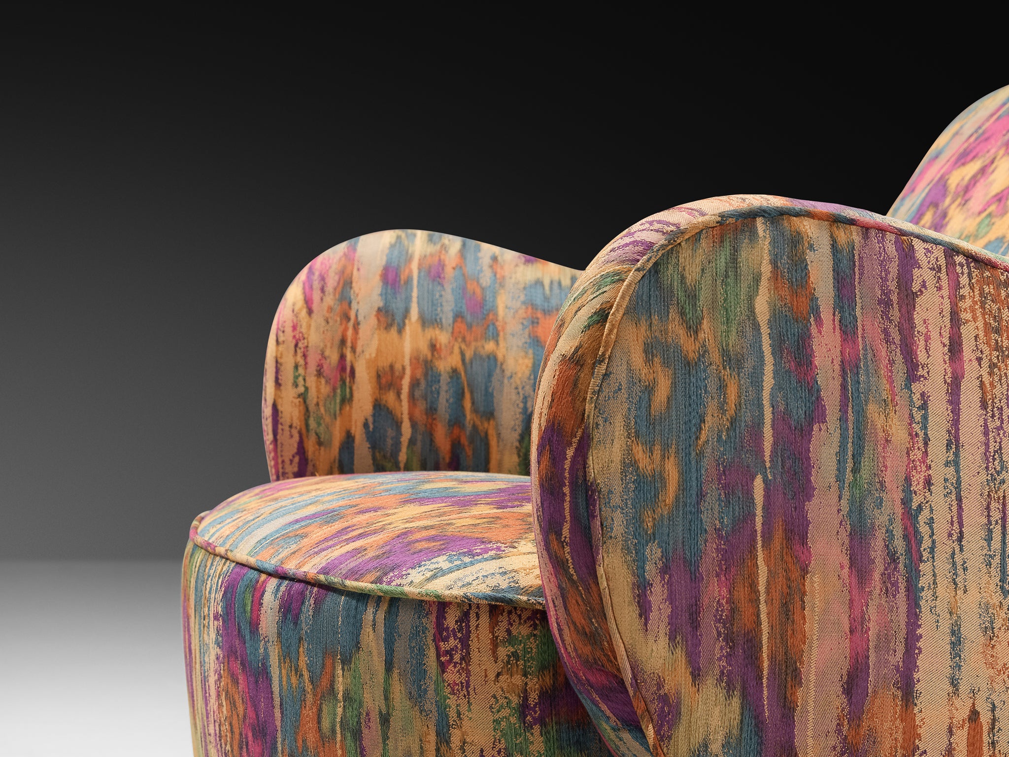 Vladimir Kagan Pair of 'Barrel' Lounge Chairs in Multicolored Abstract Fabric Seating Morentz