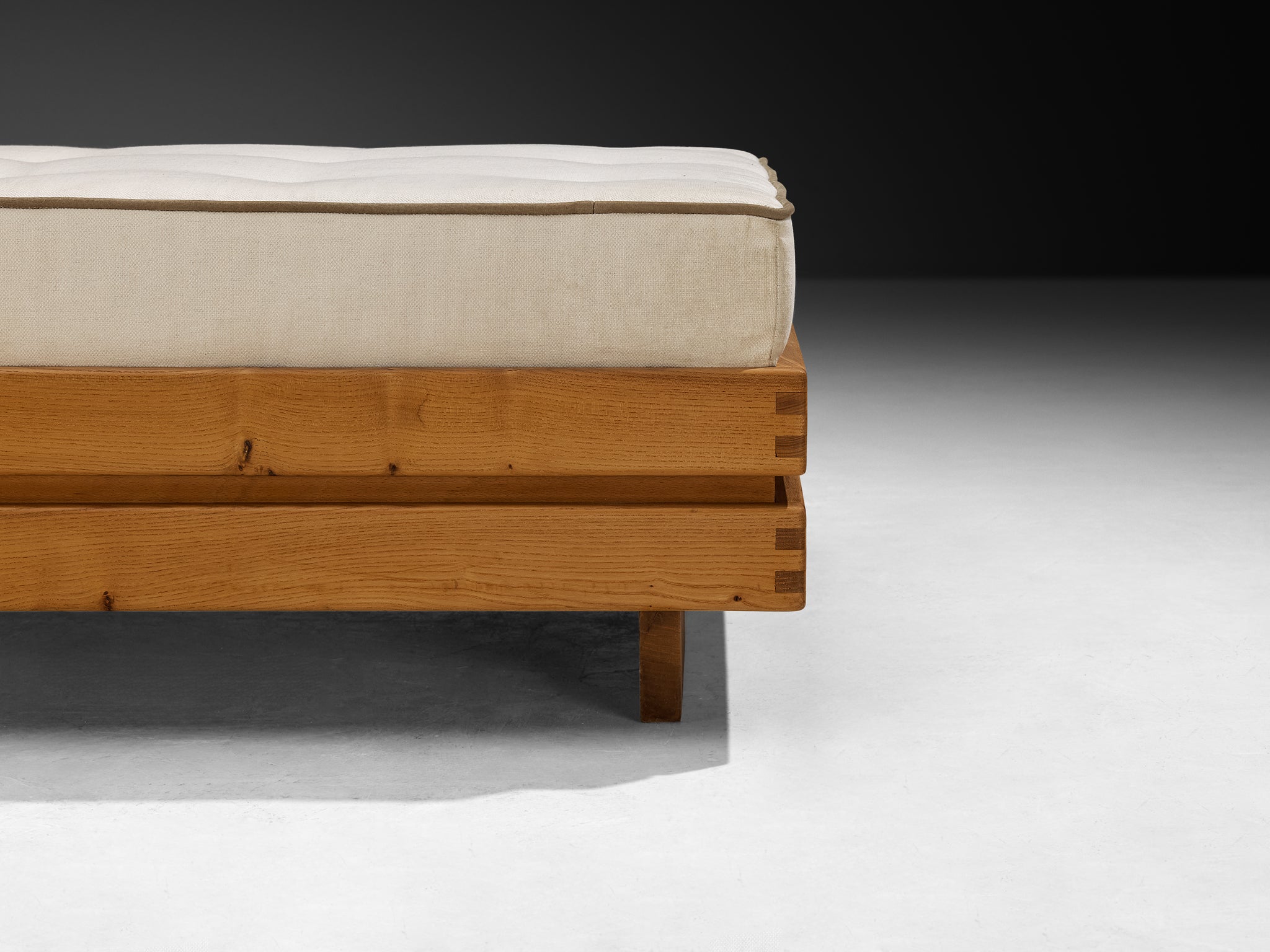 Maison Regain Daybed in Solid Elm Seating Morentz