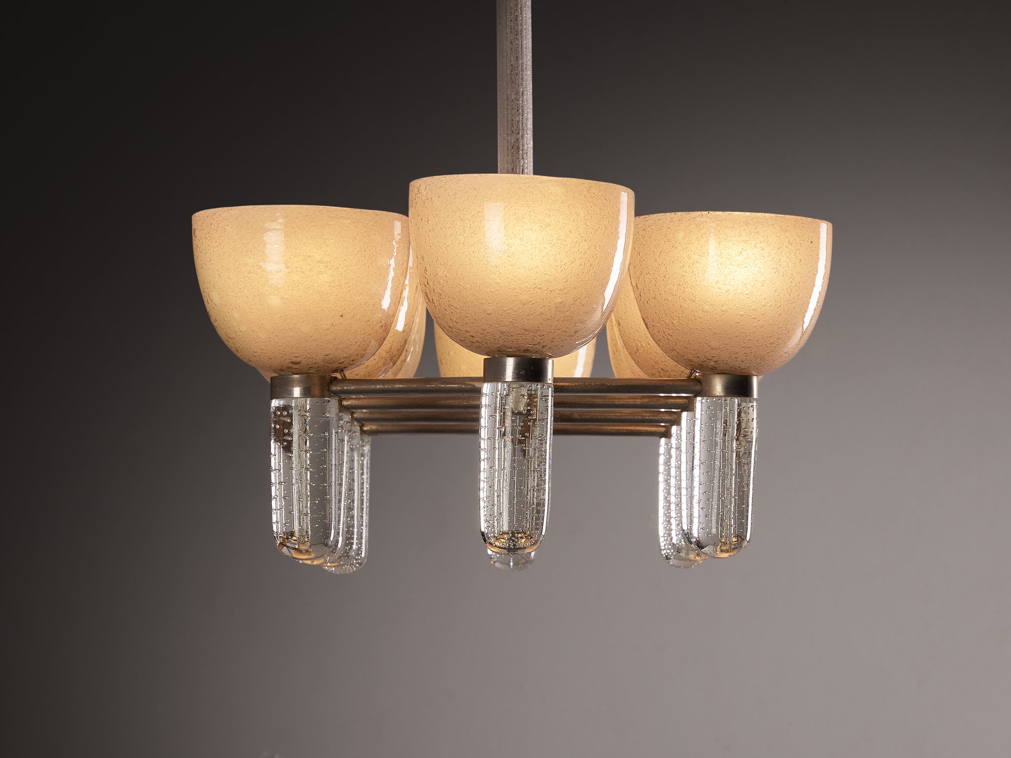 Seguso Vetri d’Arte Chandelier in Light Pink Murano Pulegoso Glass Lighting Morentz