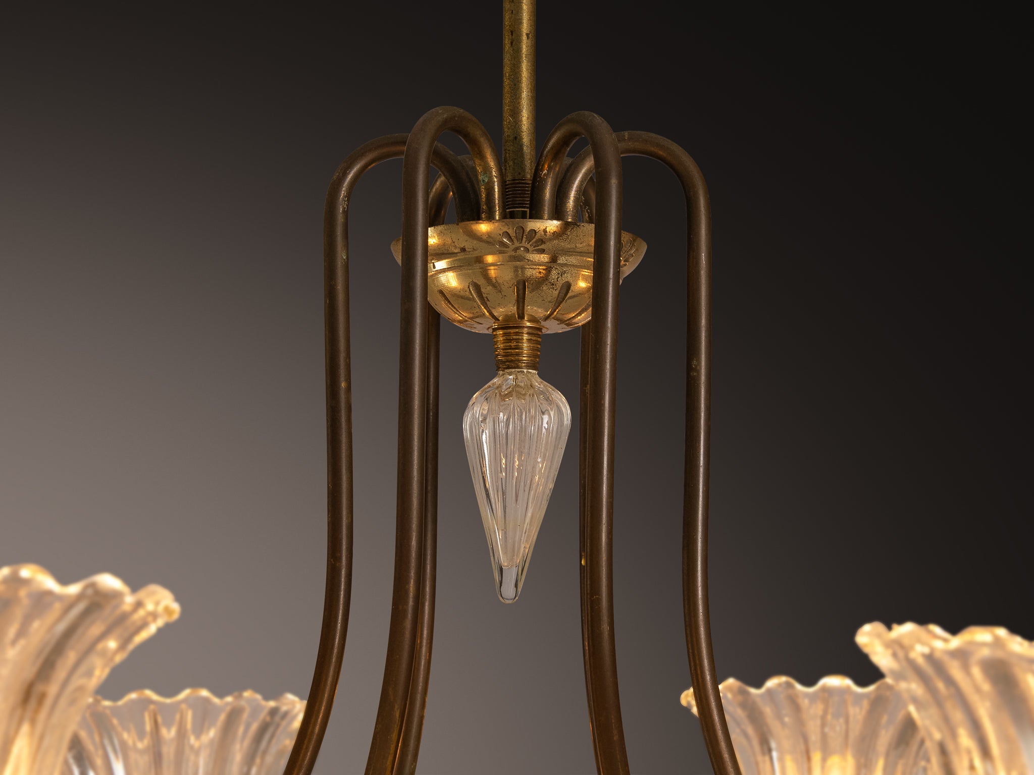 Italian Art Deco Chandelier in Glass and Brass with Flower-Shaped Shades Lighting Morentz