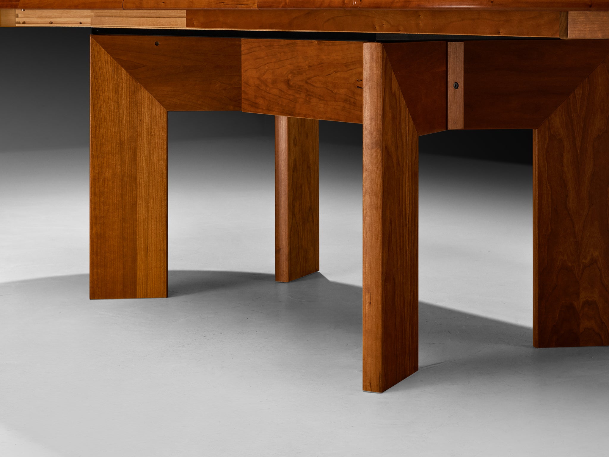 Scandinavian Adjustable Dining Table in Cherry Wood Tables Morentz