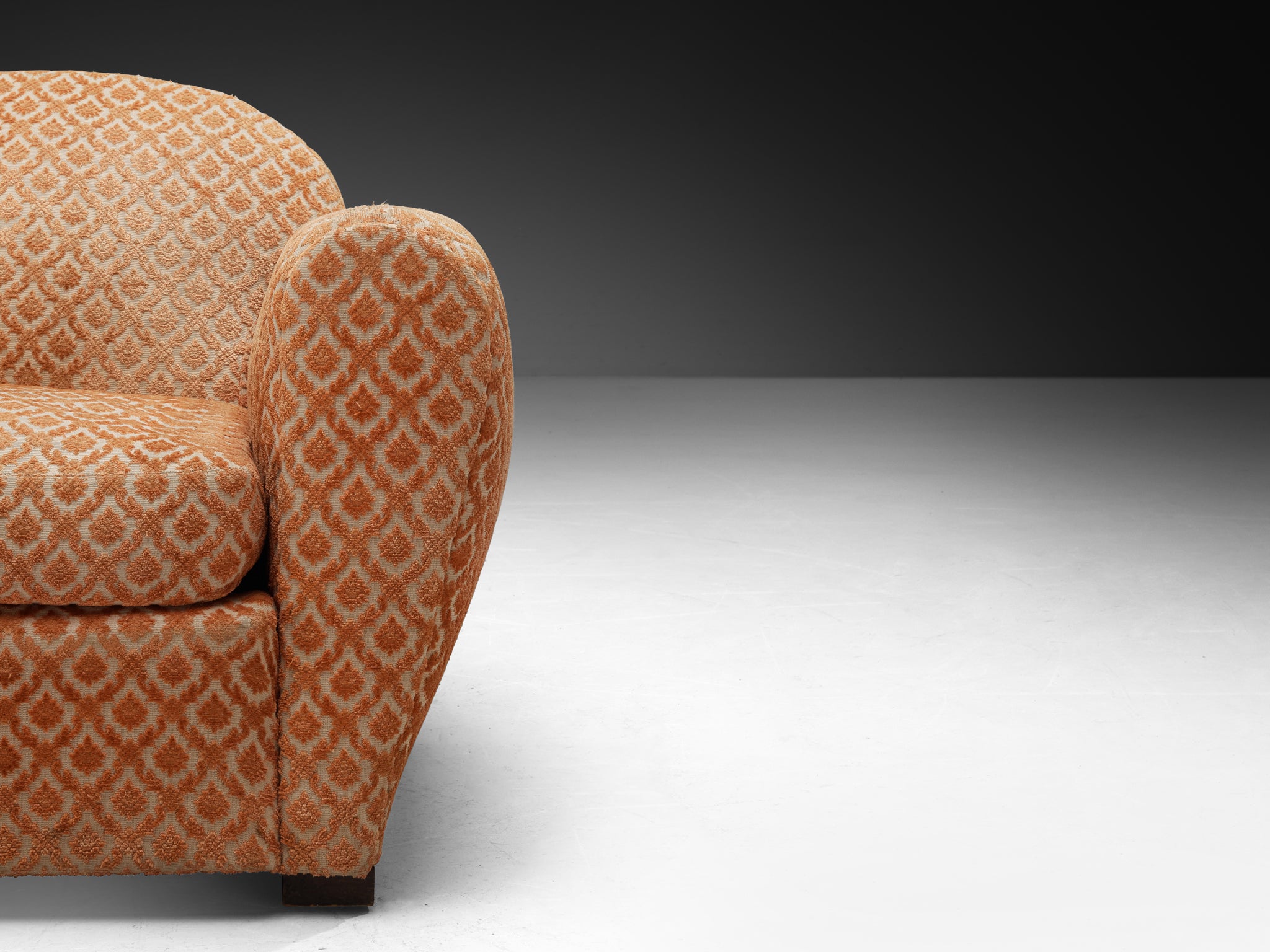 Pair of lounge Chairs in Patterned Fabric and Organic Shape Seating Morentz