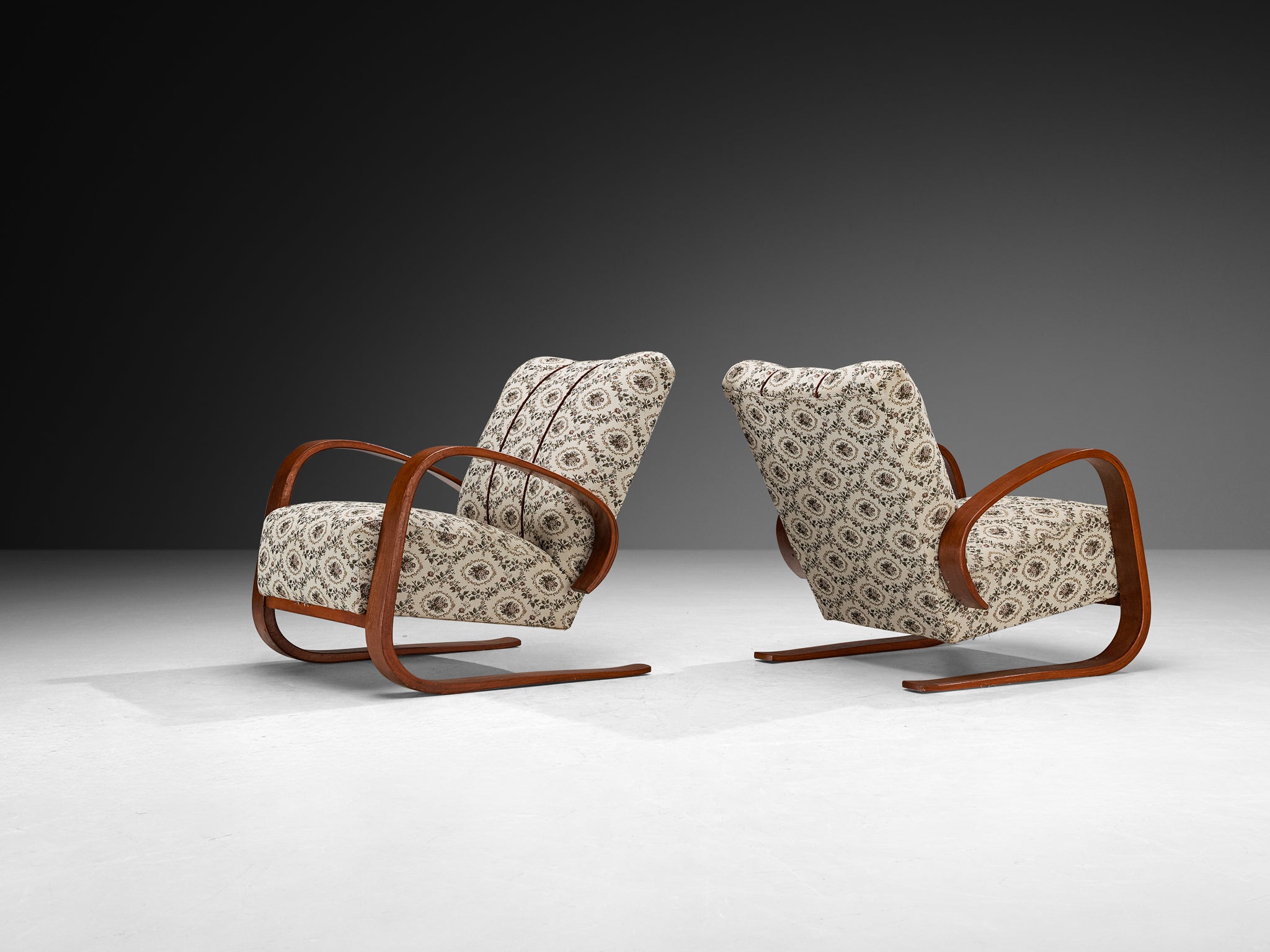 Pair of Art Deco Lounge Chairs with Sculptural Organic Form Seating Morentz