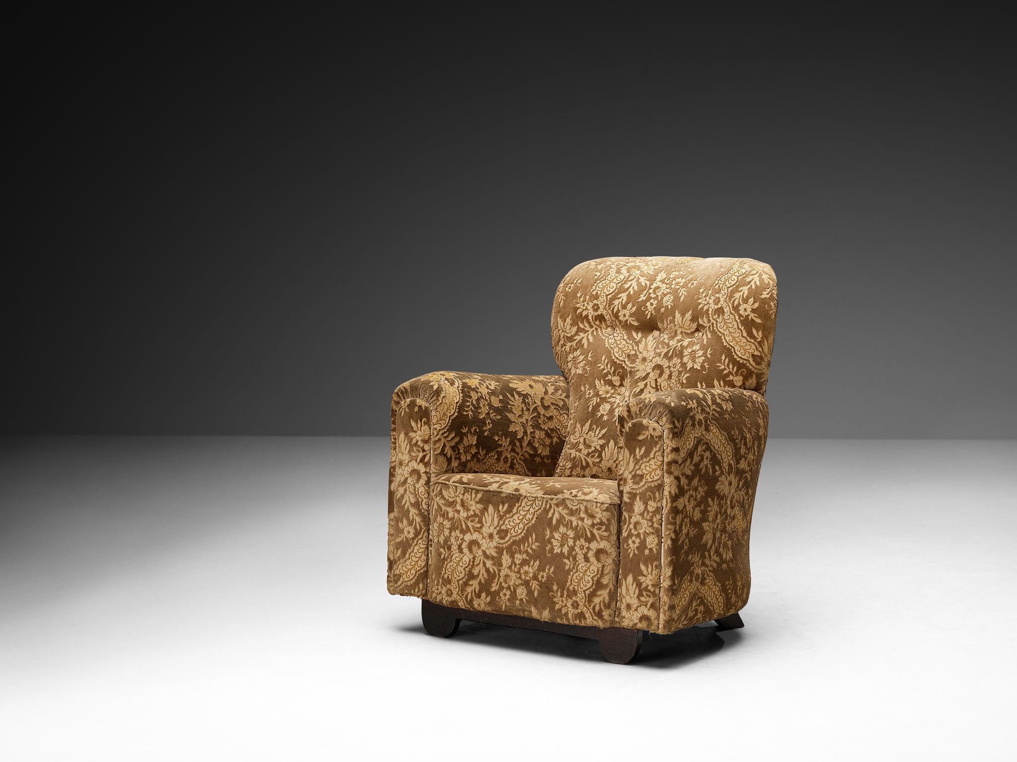 Mid-Century 1940s Lounge Chair in Floral Upholstery Seating Morentz