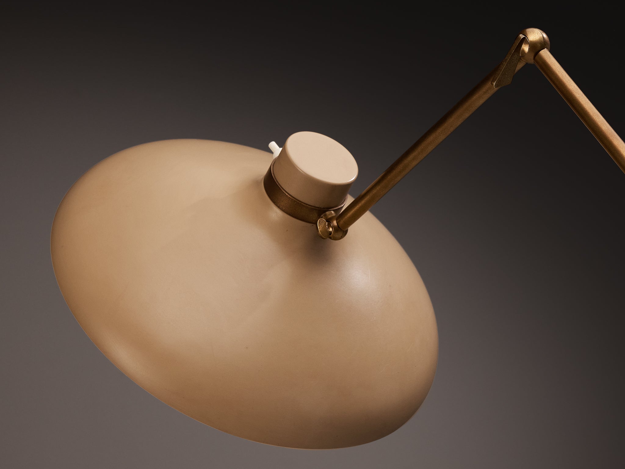 Gio Ponti for Fontana Arte ‘Parco dei Principi’ Floor Lamp with Beige Shade Lighting Morentz