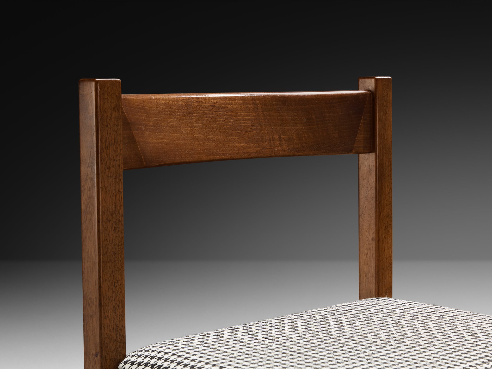 Giovanni Michelucci for Poltronova Set of Five 'Torbecchia' Dining Chairs in Walnut Seating Morentz