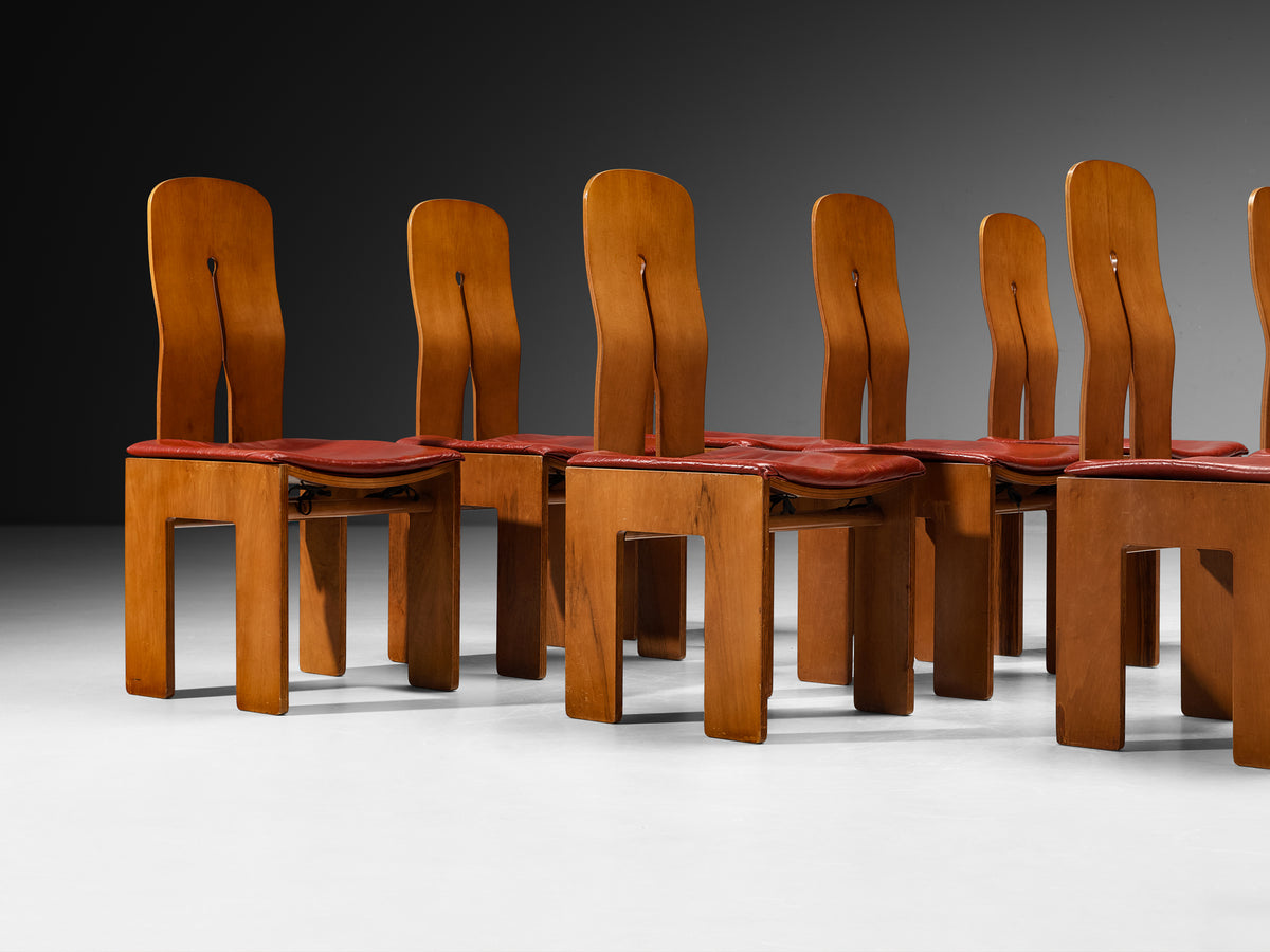 Carlo Scarpa for Bernini Set of Twelve Dining Chairs in Walnut, Burgundy Leather Seating Morentz