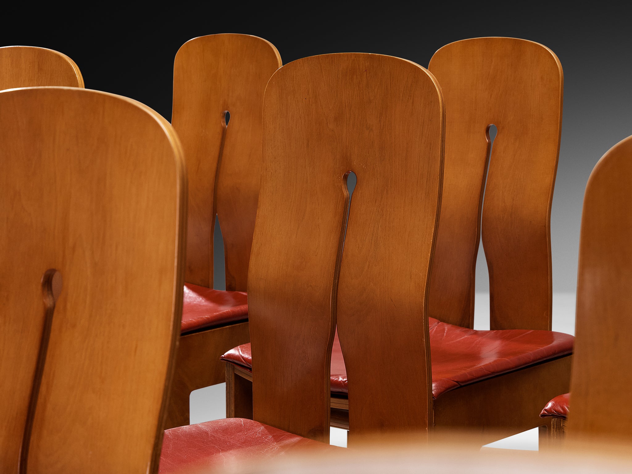 Carlo Scarpa for Bernini Set of Twelve Dining Chairs in Walnut, Burgundy Leather Seating Morentz