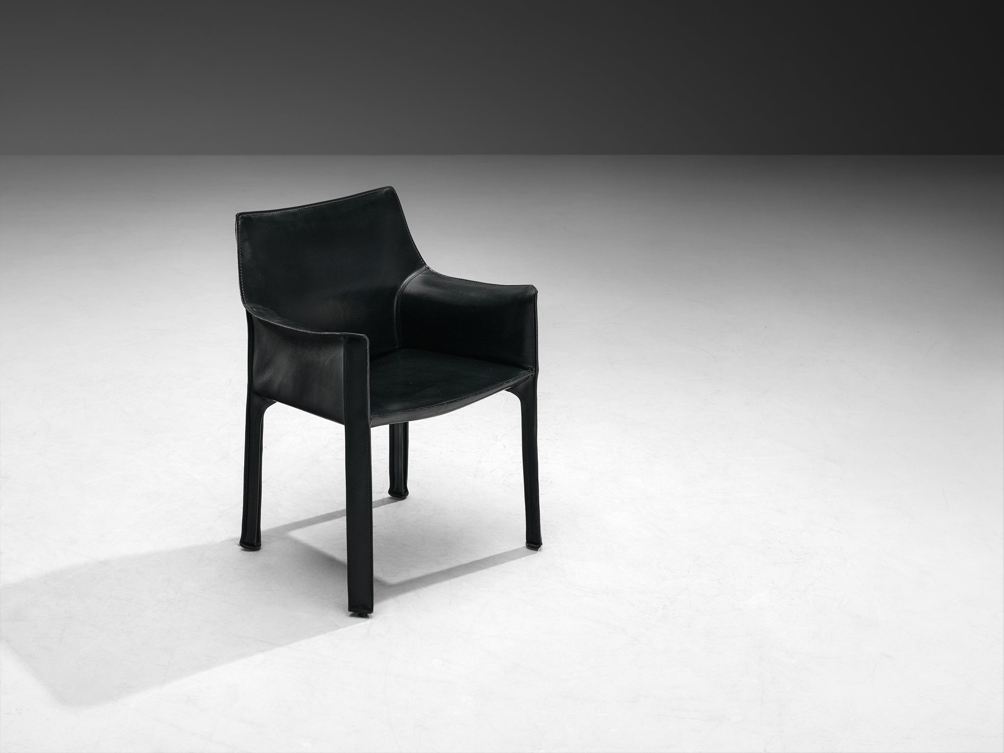Mario Bellini Set of Six 'CAB 413' Dining Chairs in Black Leather Seating Morentz