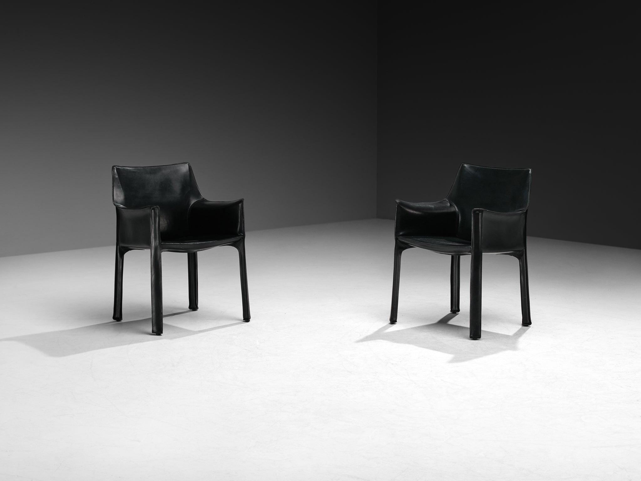 Mario Bellini Set of Six 'CAB 413' Dining Chairs in Black Leather Seating Morentz