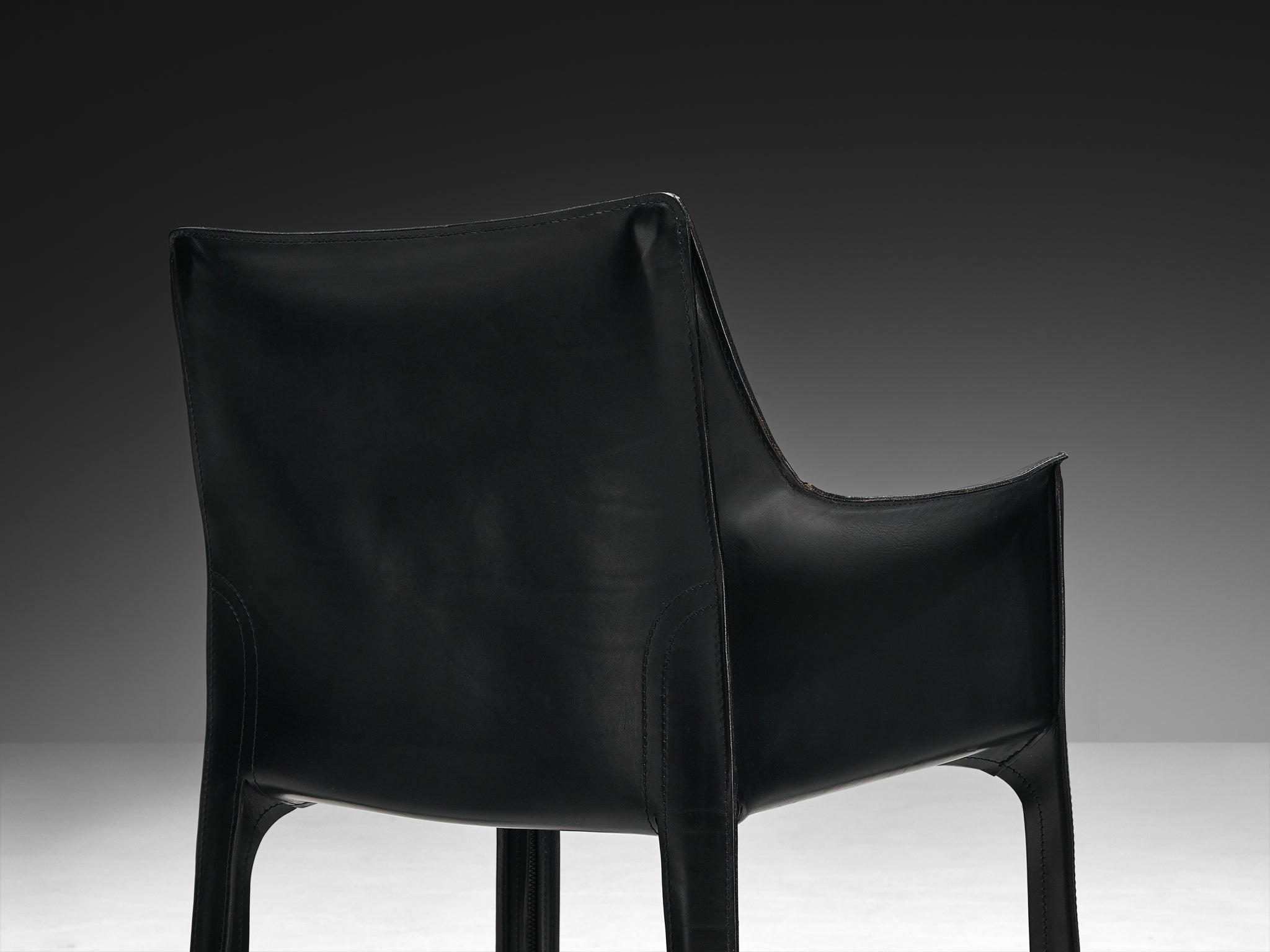 Mario Bellini Set of Six 'CAB 413' Dining Chairs in Black Leather Seating Morentz