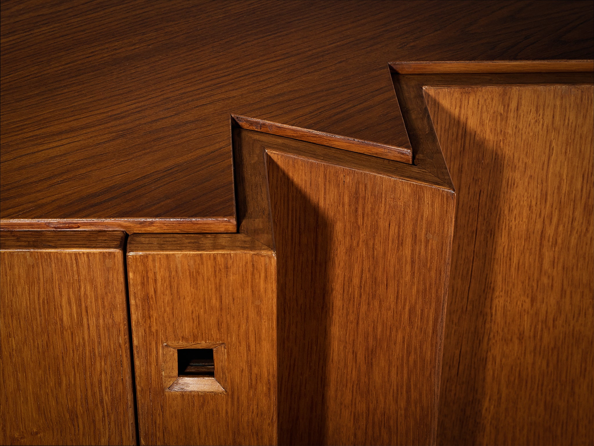 Giuseppe Rivadossi for Officina Rivadossi Unique Sculptural Wall-Mounted Oak Cabinet Case pieces and storage cabinets Morentz