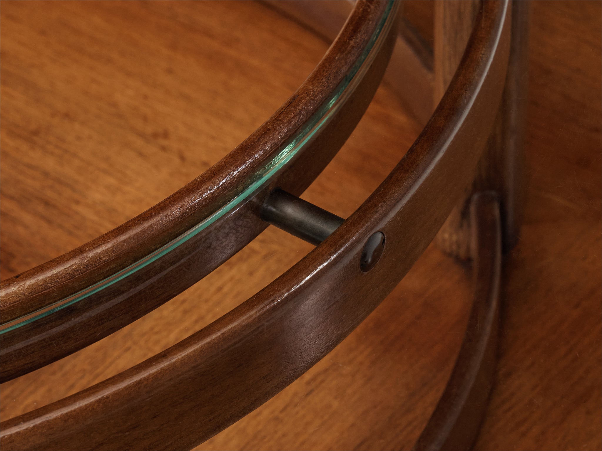 Gianfranco Frattini Round Coffee Table in Walnut and Glass Tables Morentz