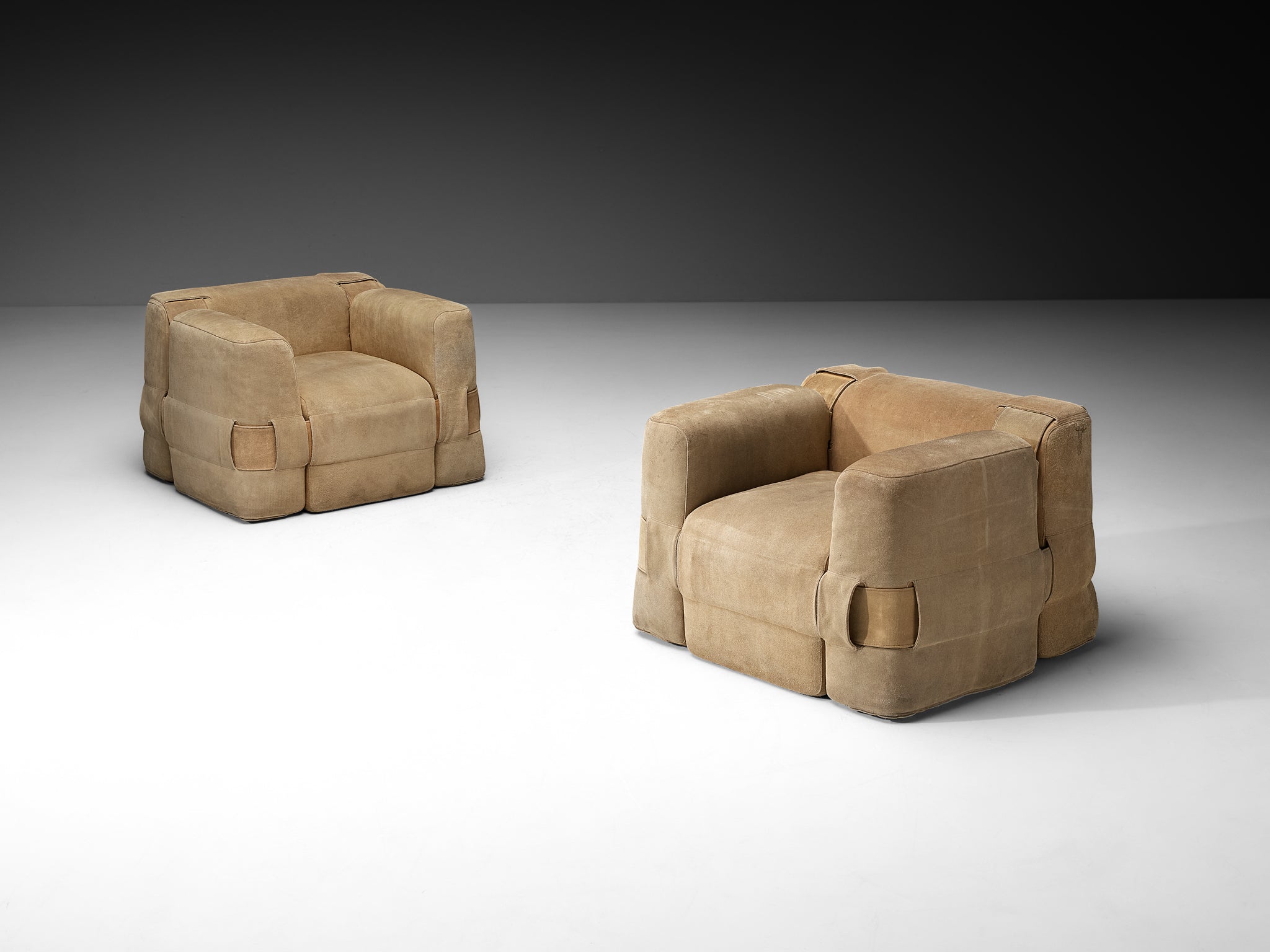 Mario Bellini for Cassina Pair of 'Quartet' Lounge Chairs in Beige Suede Seating Morentz