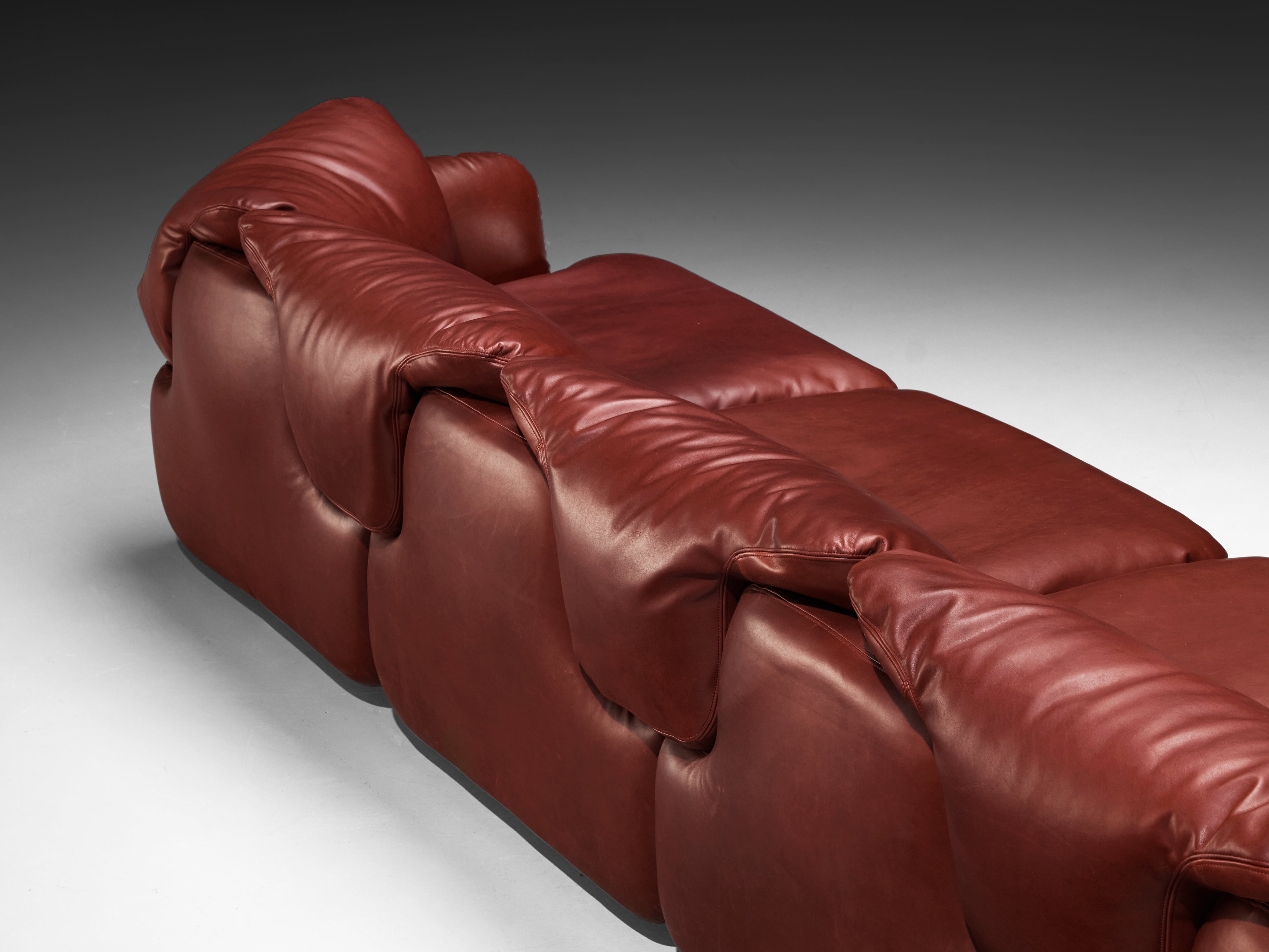 Alberto Rosselli for Saporiti Confidential Corner Sofa in Burgundy Leather Seating Morentz