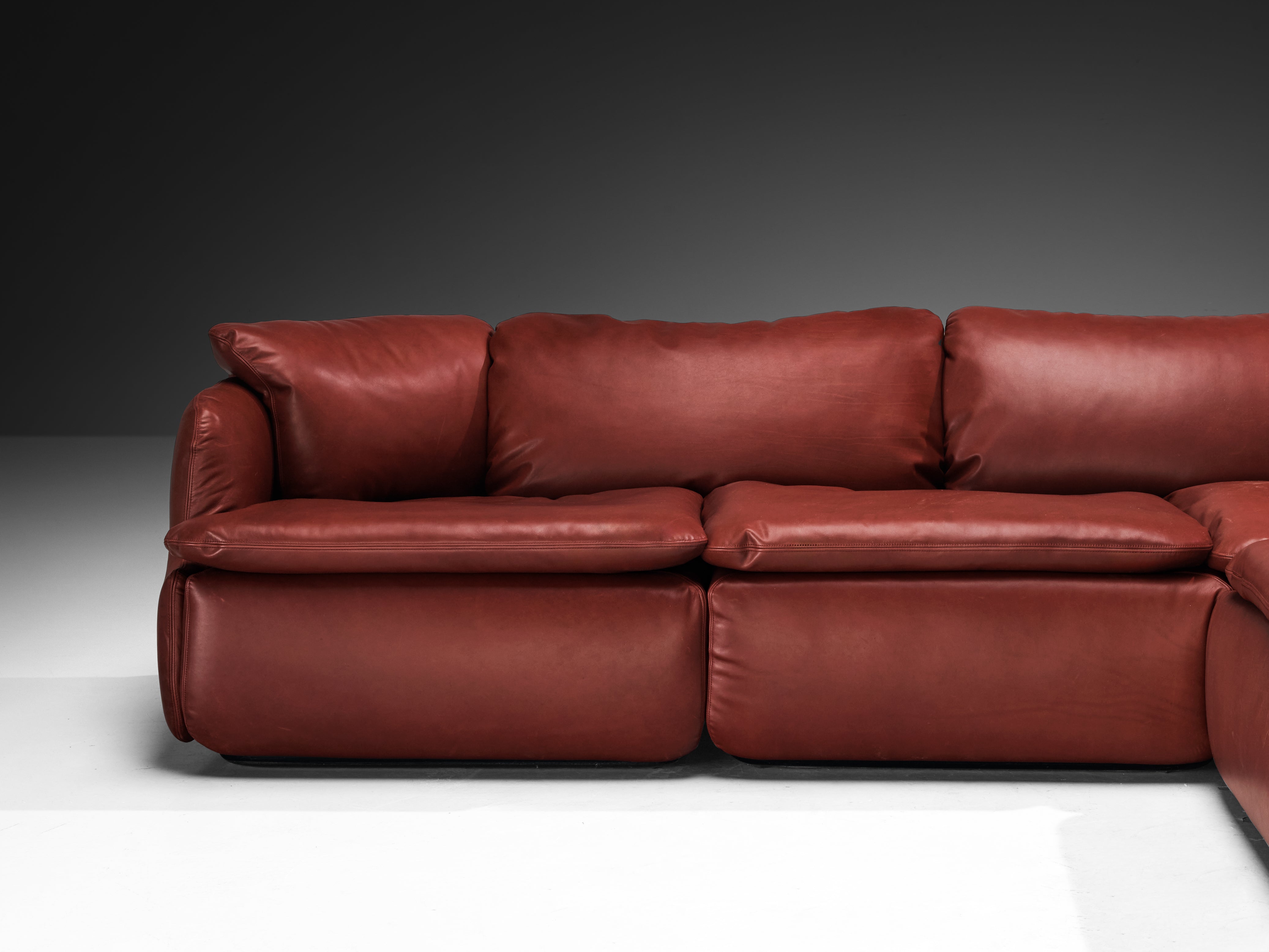 Alberto Rosselli for Saporiti Confidential Corner Sofa in Burgundy Leather Seating Morentz
