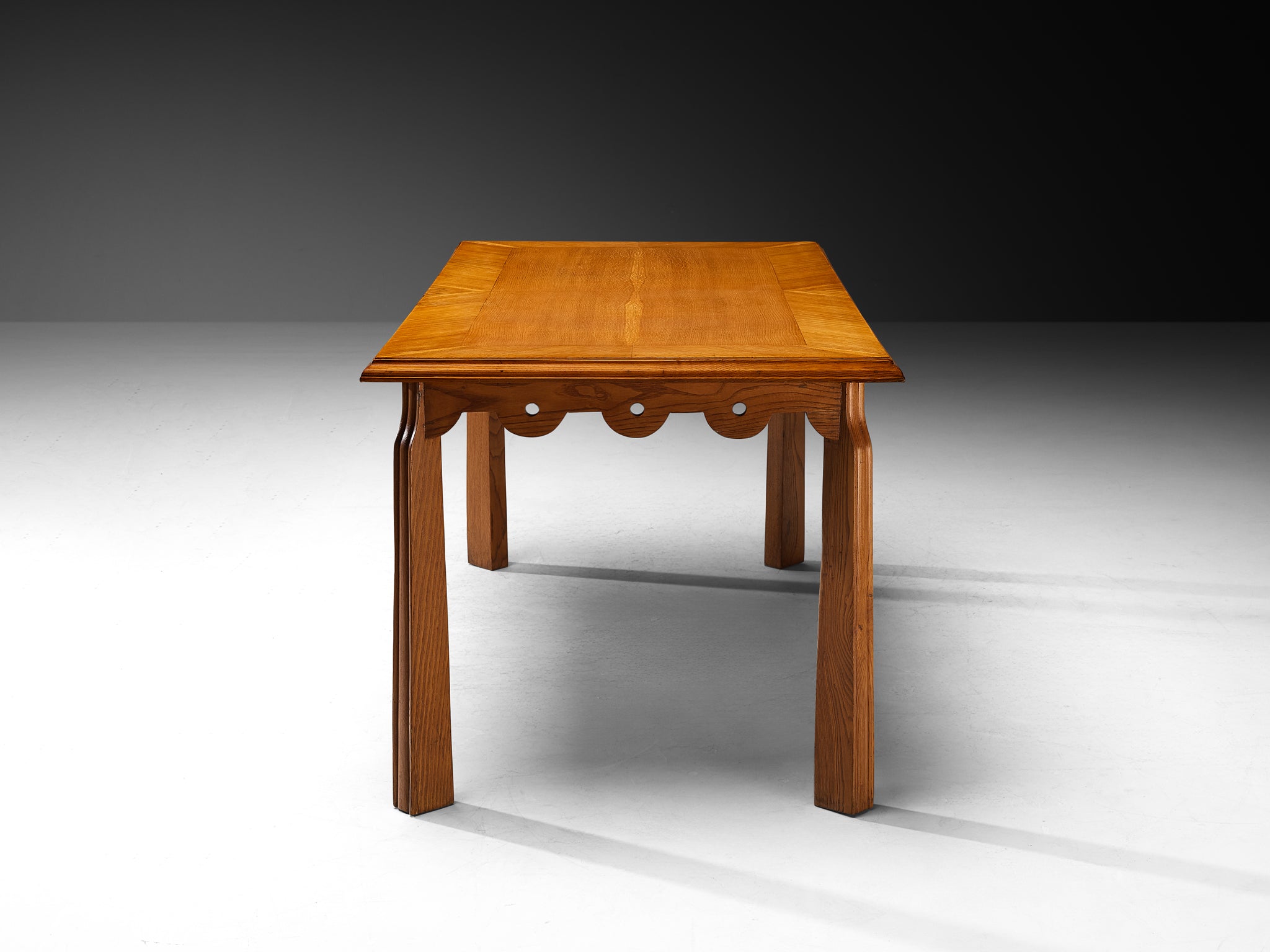 1940s Italian Hand-Carved Dining Table in Oak with Scalloped Rim Tables Morentz